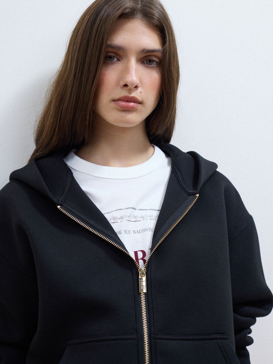Felpa full zip nera in viscosa elasticizzata over fit_2