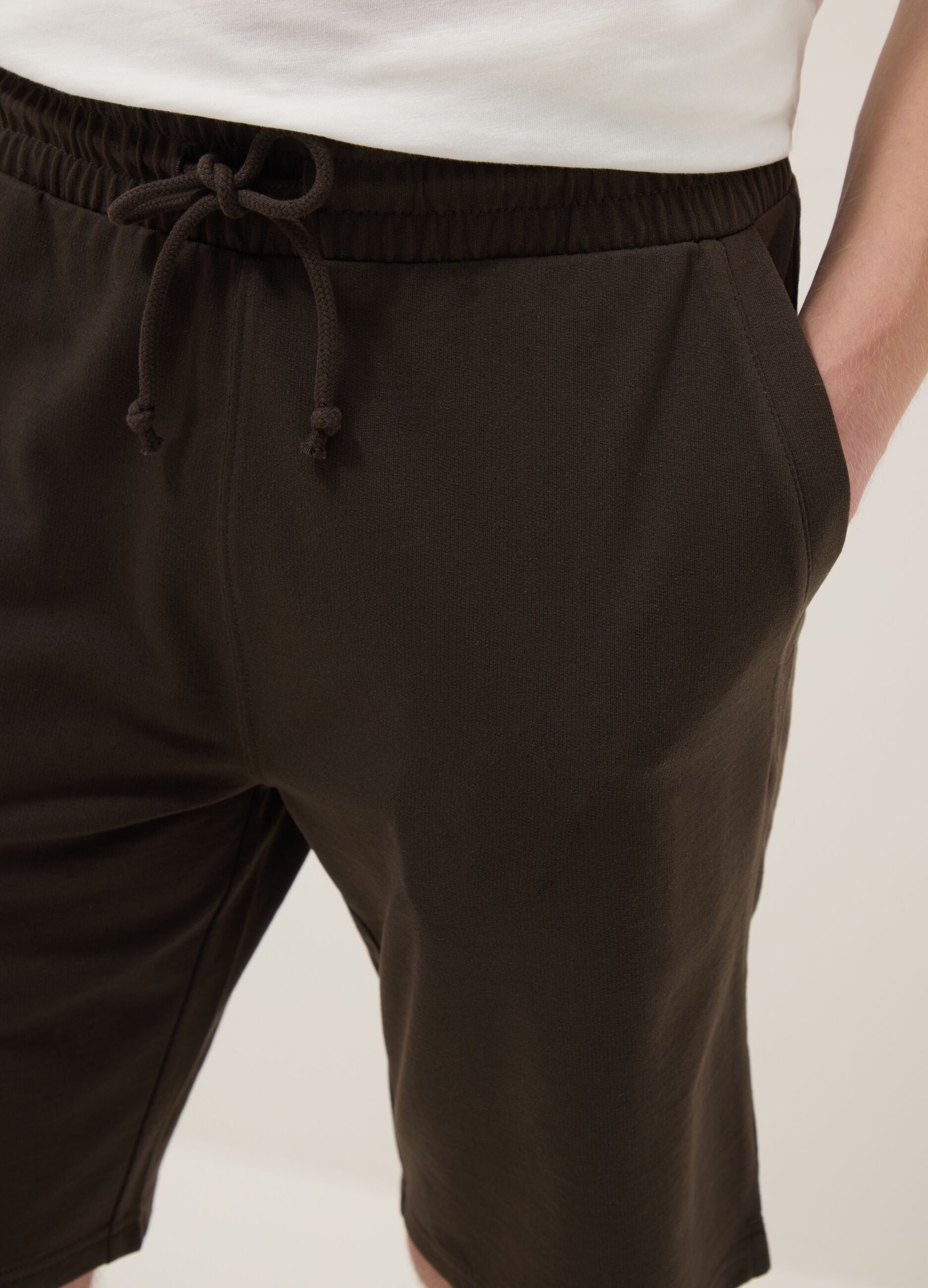 Brown cotton blend regular fit shorts