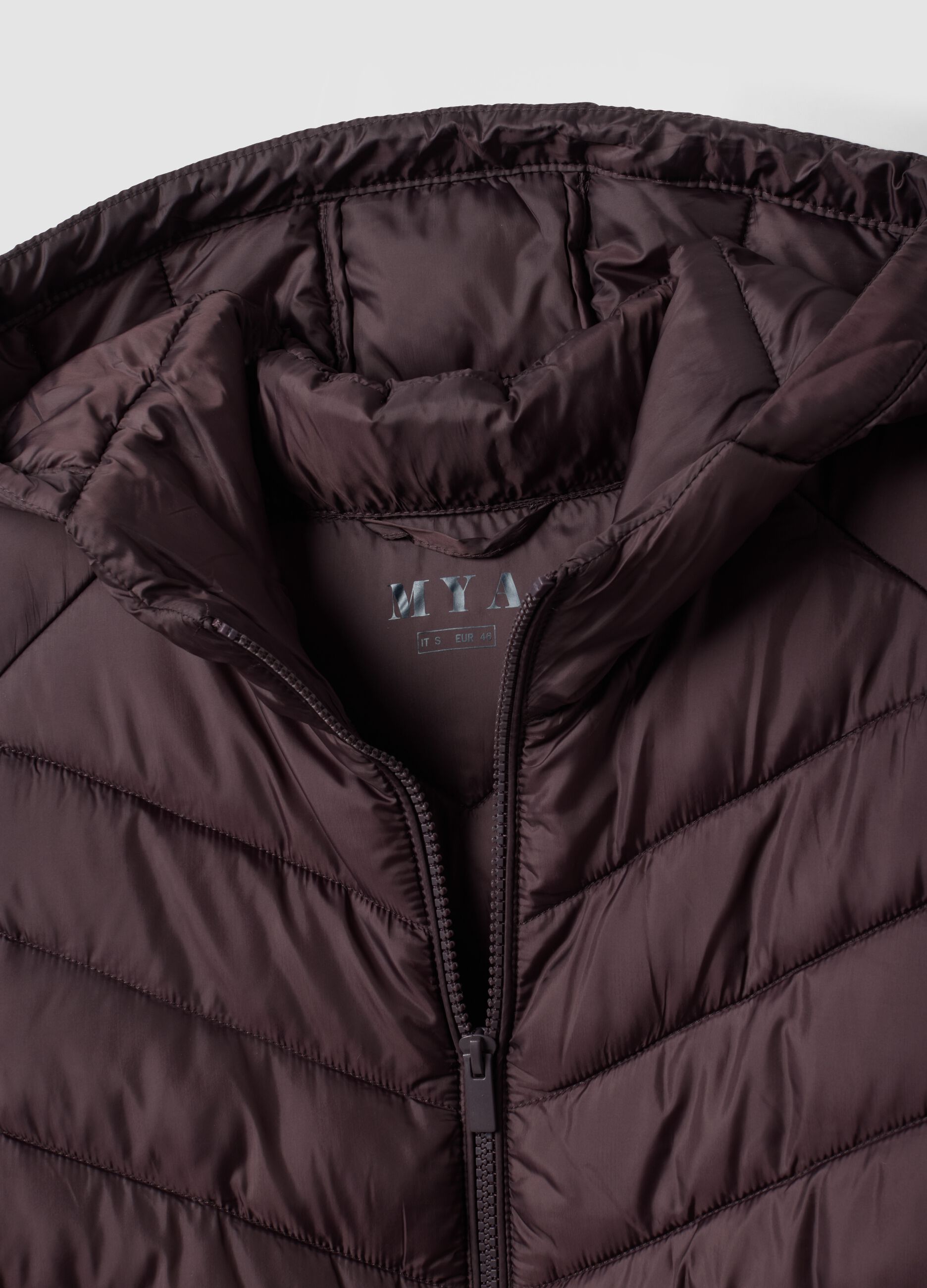 Ultralight purple quilted hooded jacket with zip, regular fit