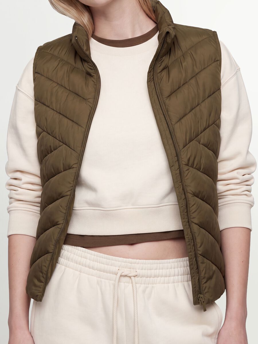Green Ultralight Quilted Gilet with Zip and High Neck_3