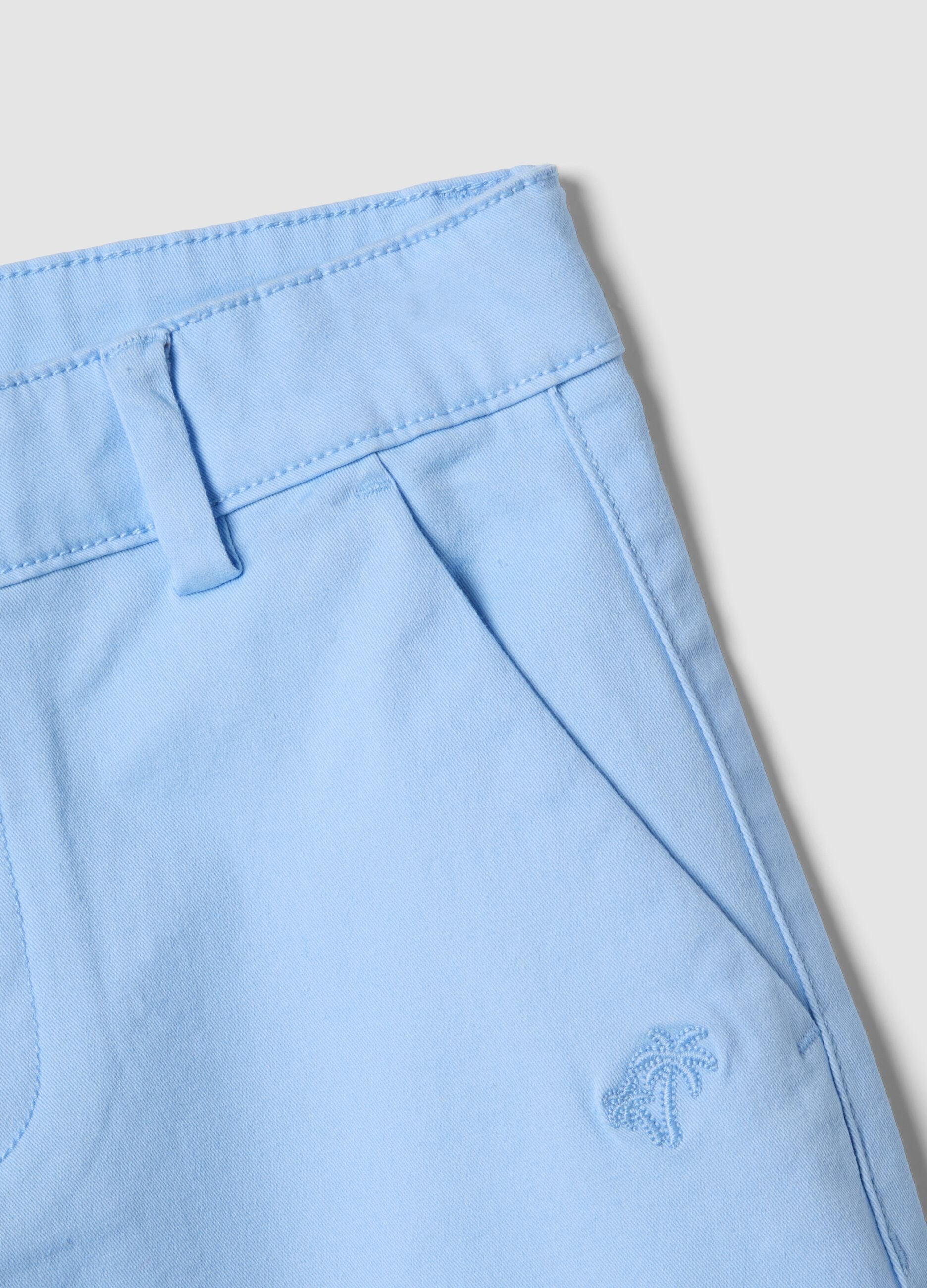 Boys&rsquo; light blue stretch cotton chino bermuda shorts, regular fit