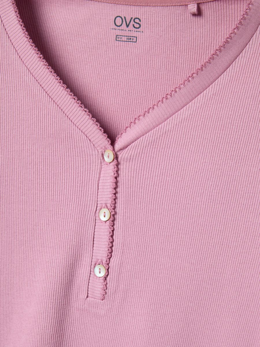 Maglia da notte in puro cotone rosa regular fit con collo serafino_5