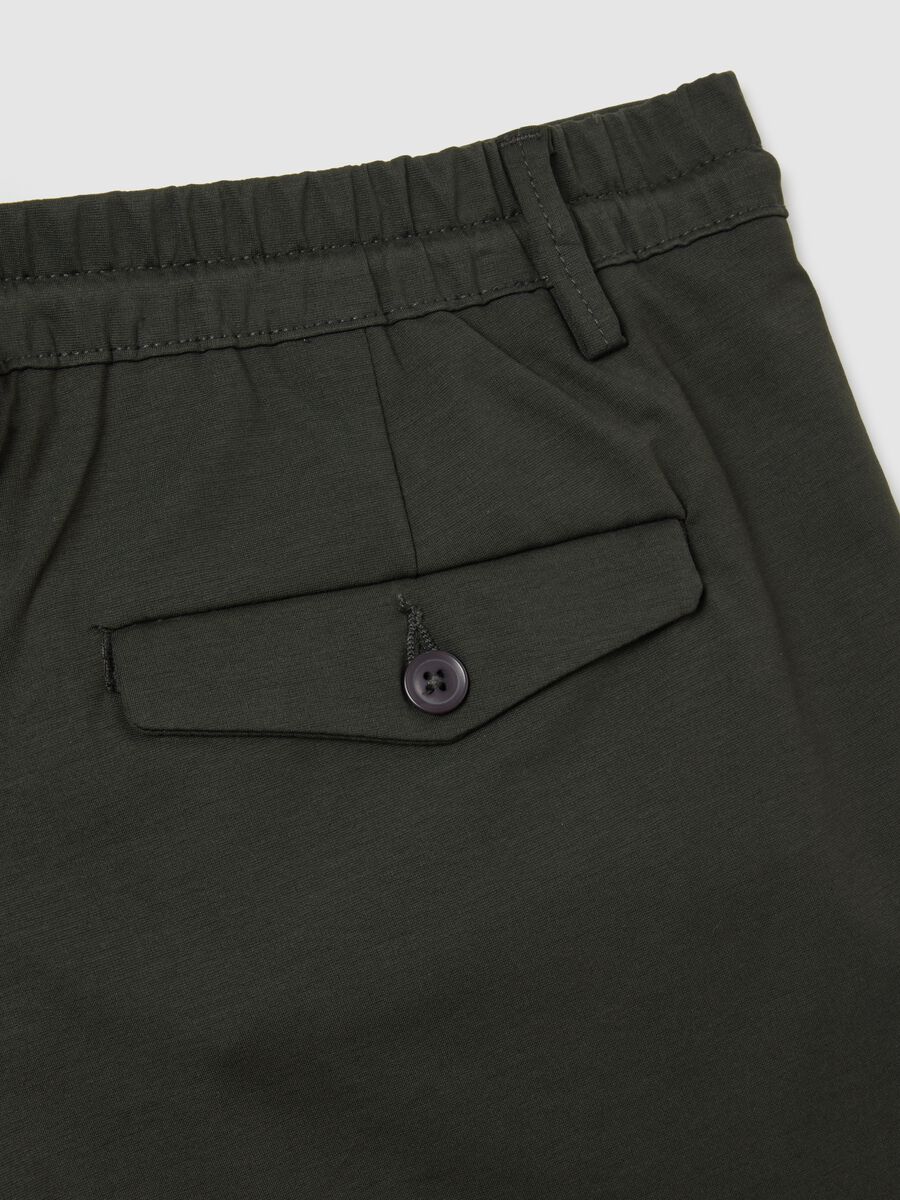 Pantaloni chino verdi in misto cotone regular fit_5
