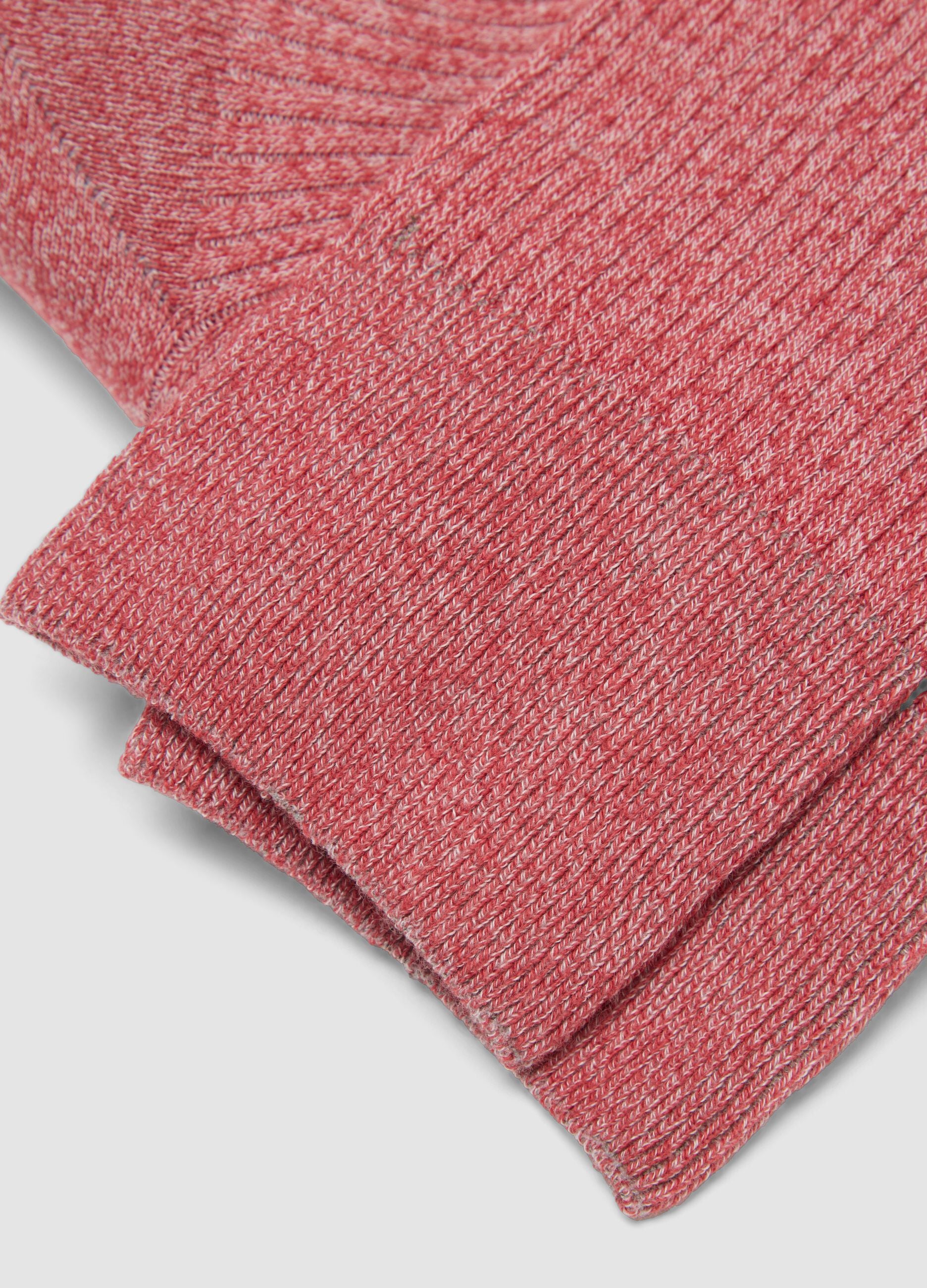 Long red socks in a stretchy cotton-linen blend