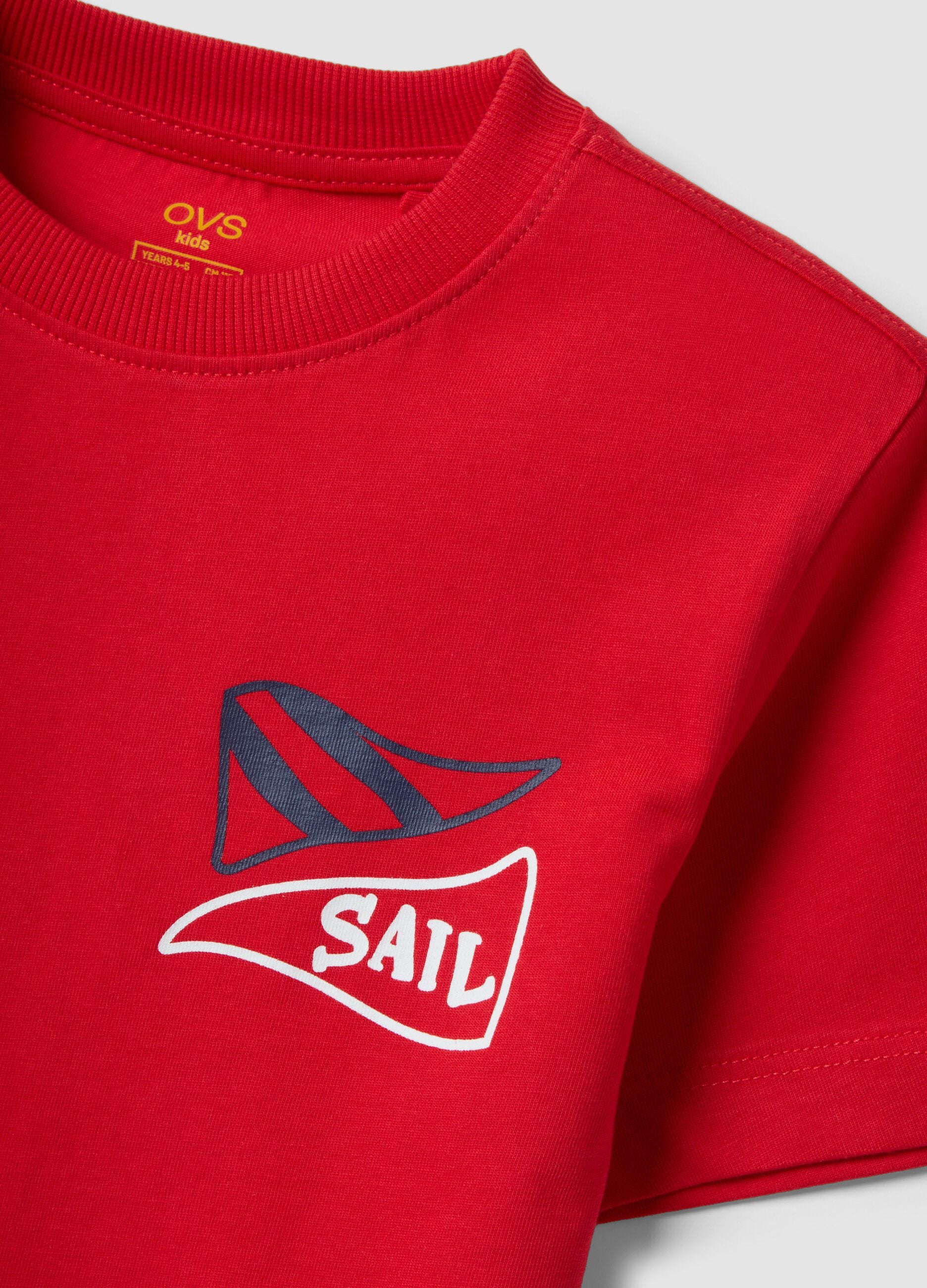 Red pure cotton boys&rsquo; T-shirt with sailing print