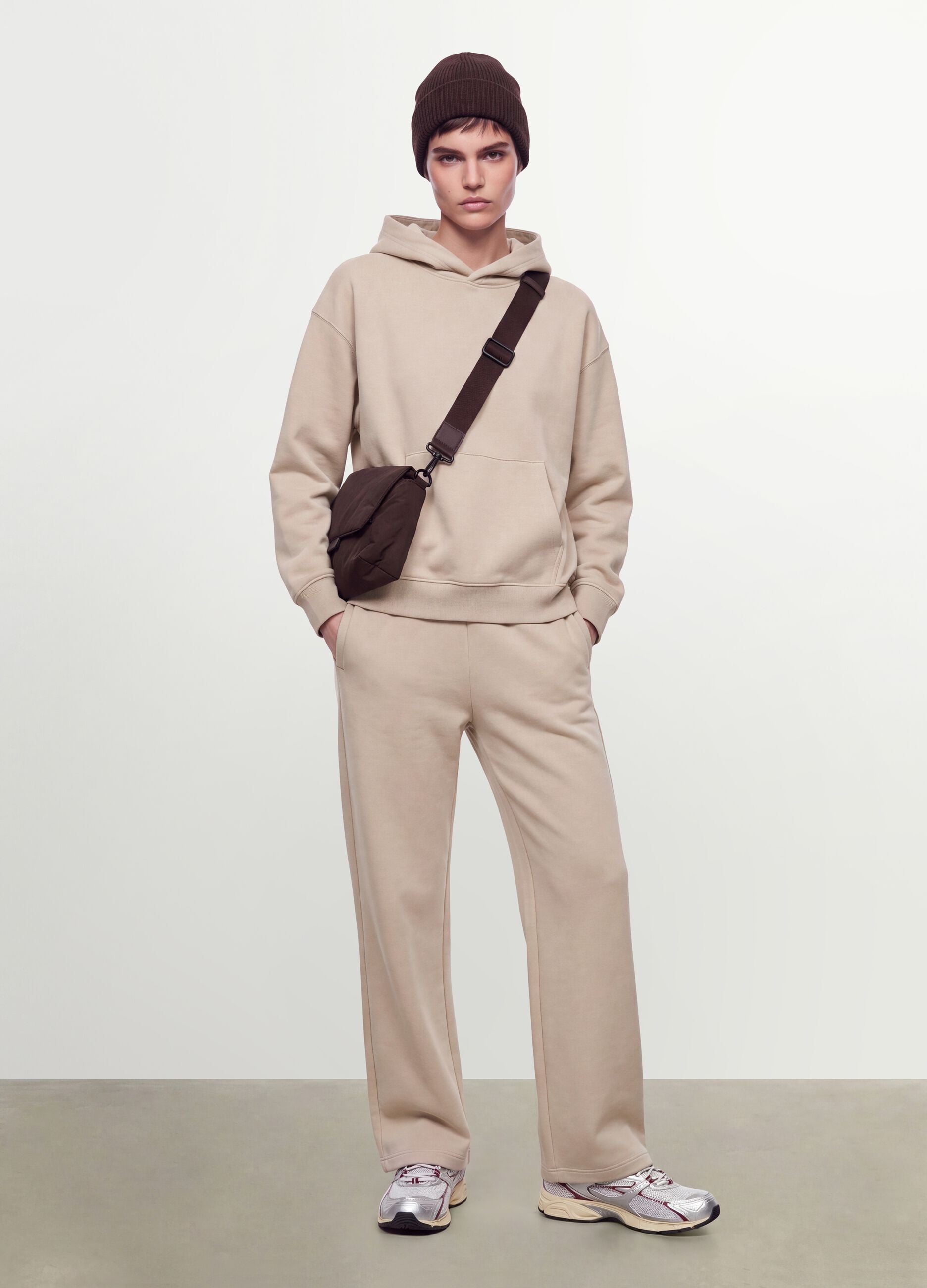 White cotton-blend hoodie with a regular fit