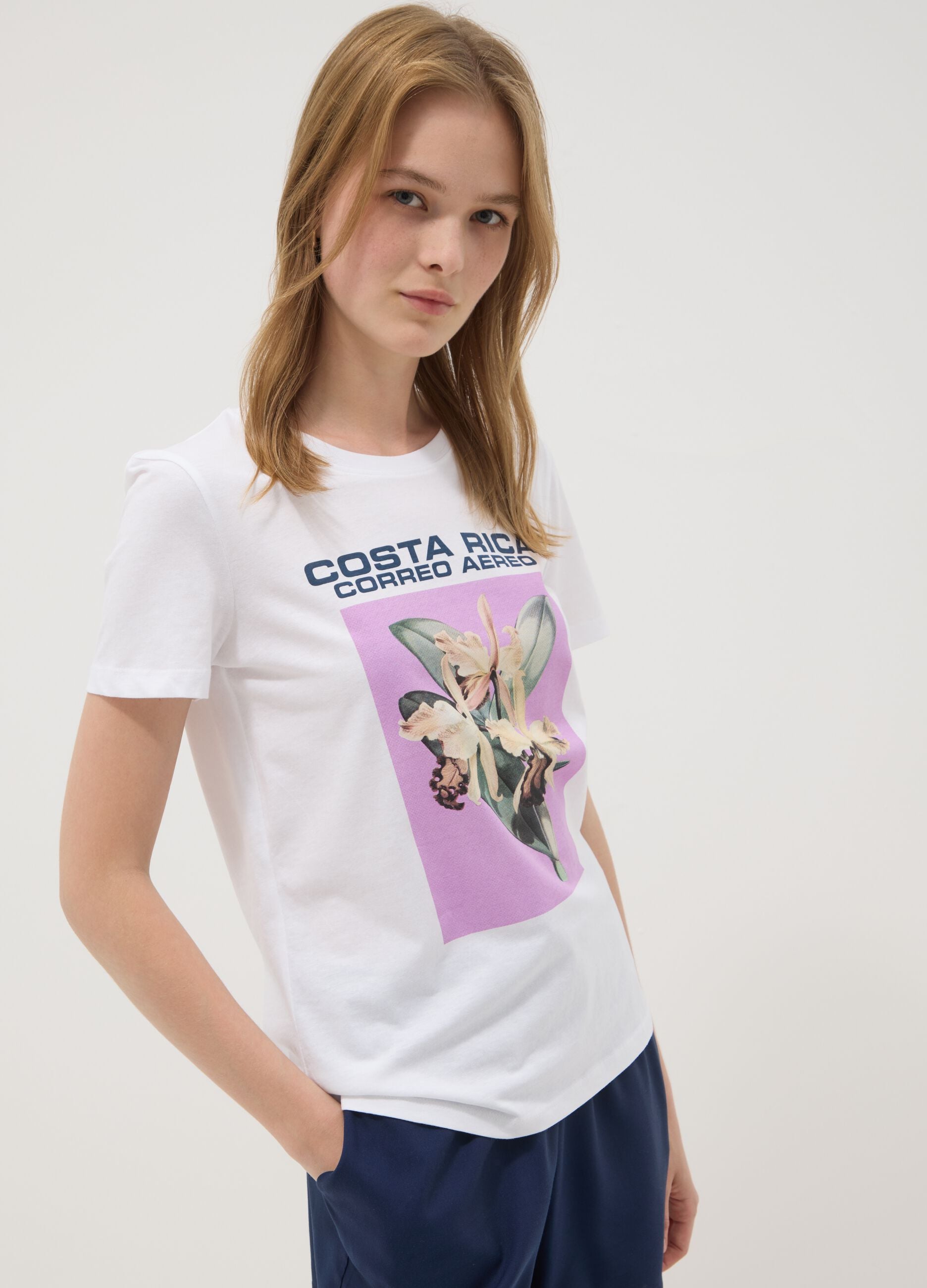 White pure cotton T-shirt with front print