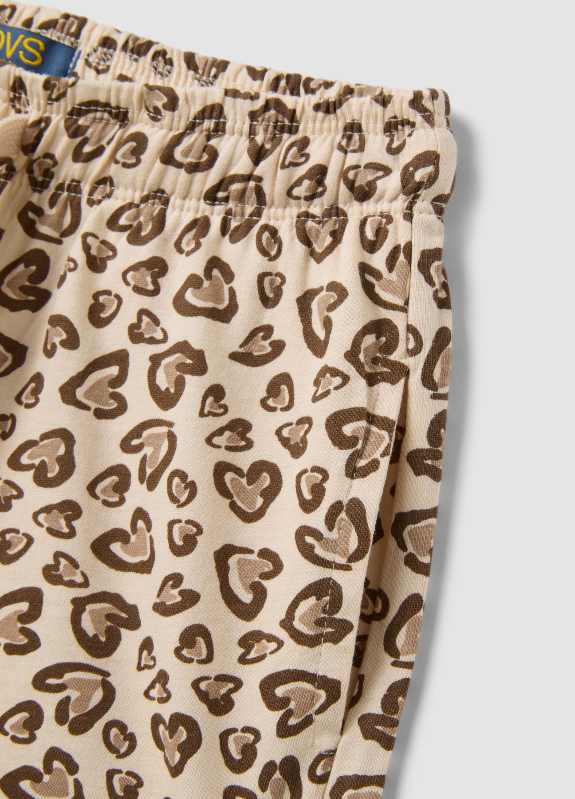Multicolour heart-print pure organic cotton shorts for girls, regular fit