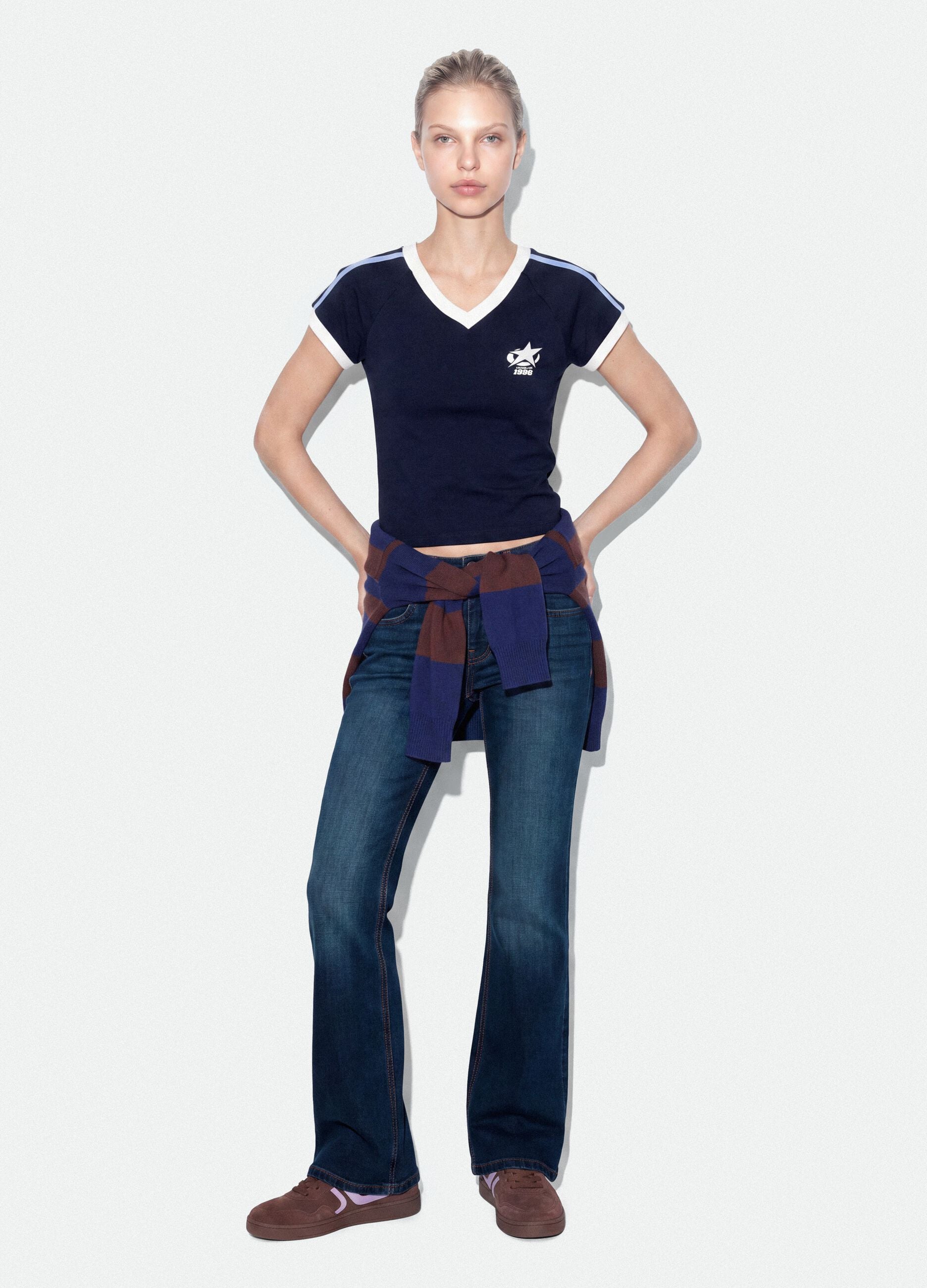 Blue pure cotton V-neck T-shirt with front print