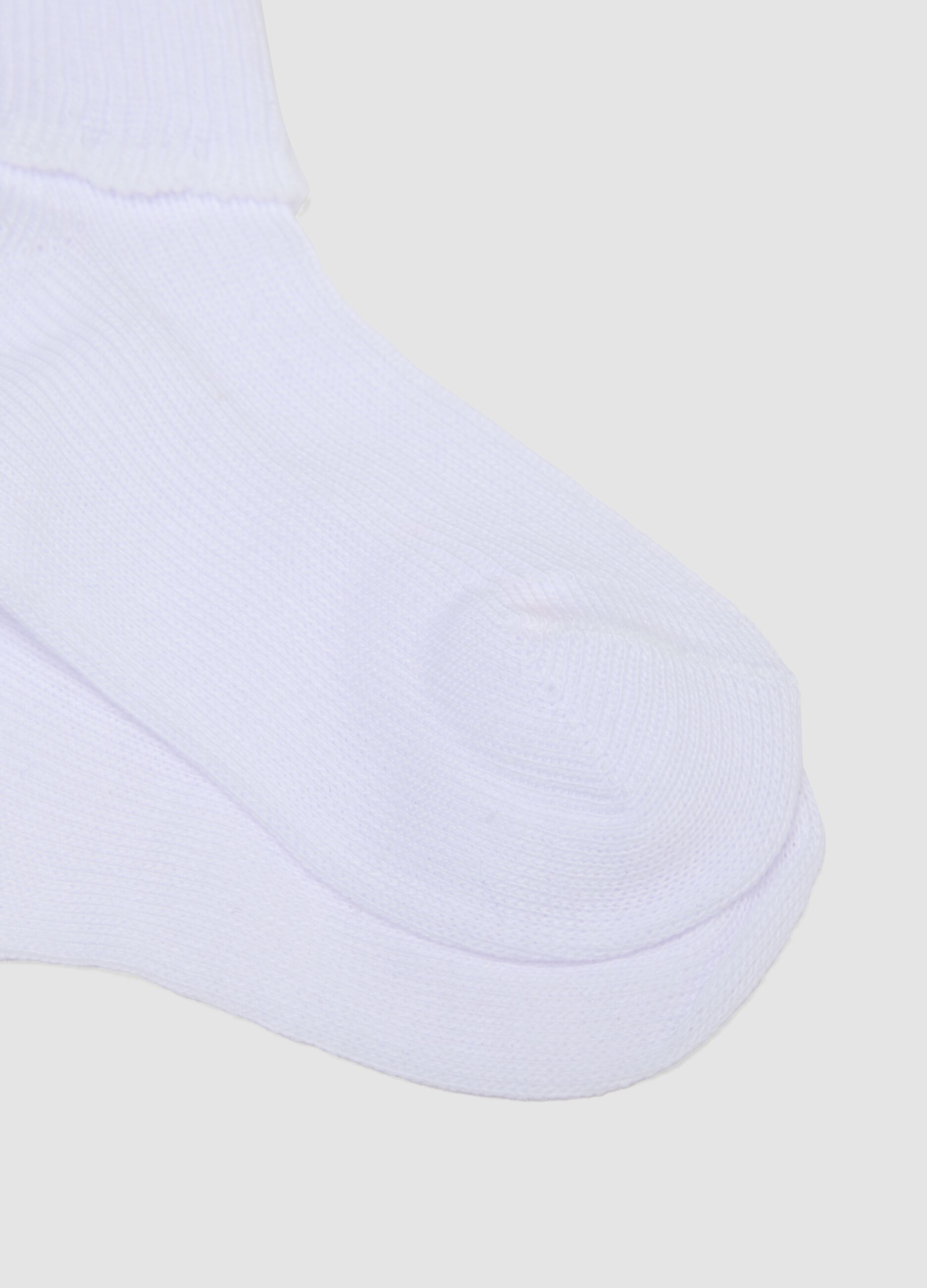 Two-pack newborn white short cotton blend socks regular fit