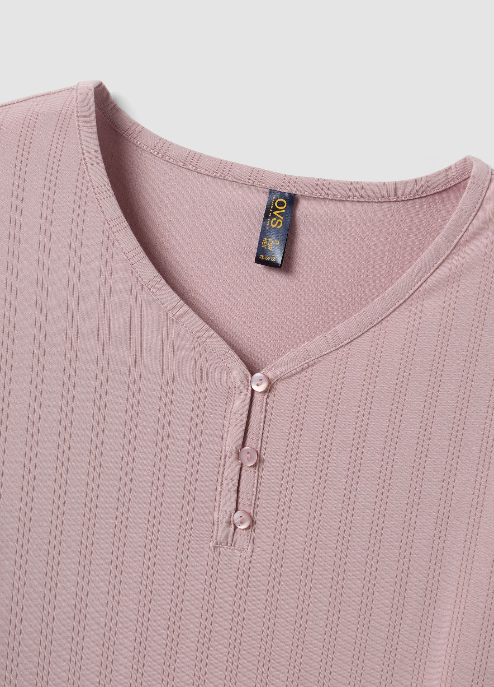 Purple stretch viscose pyjama T-shirt with V-neck