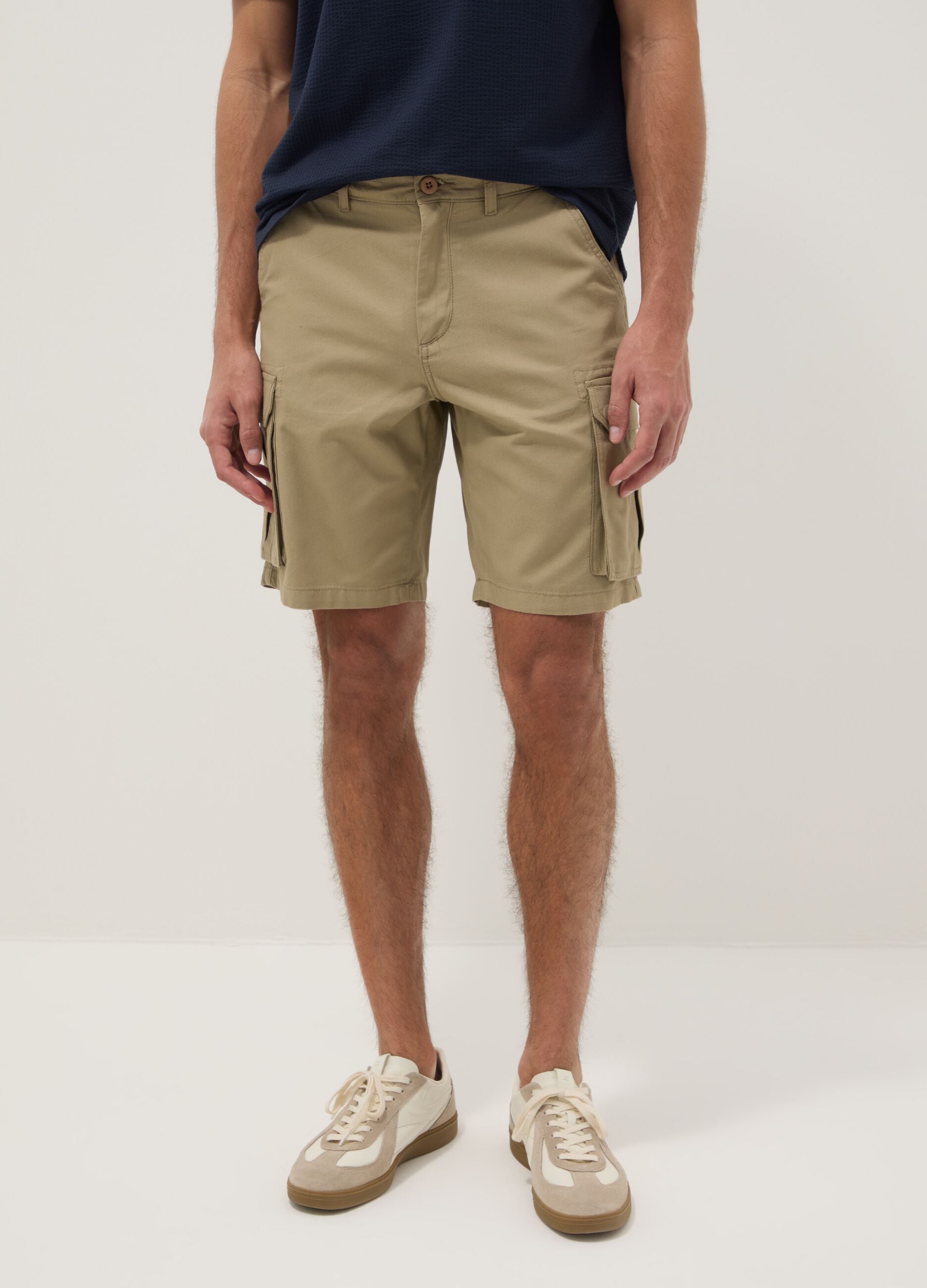 Beige pure cotton cargo shorts, regular fit