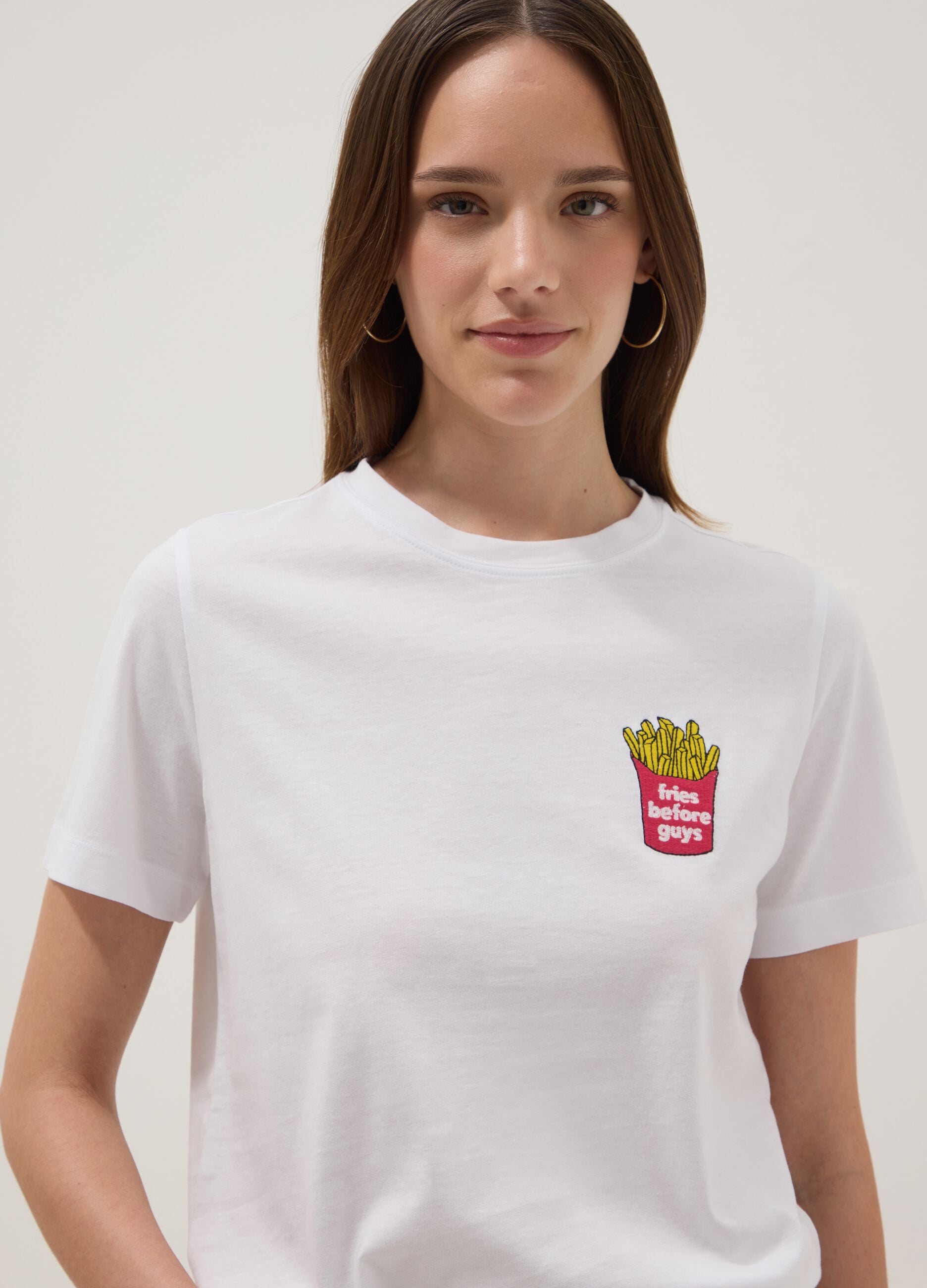White pure cotton T-shirt with embroidery