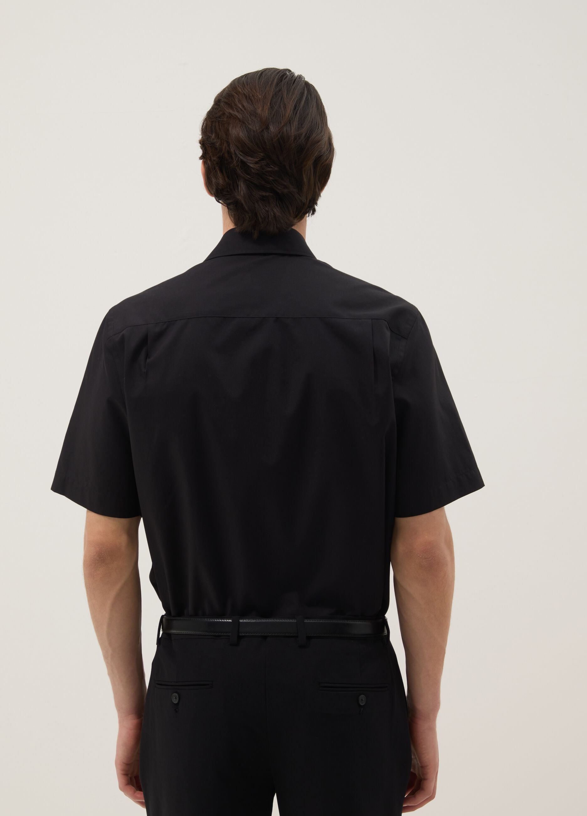Black short-sleeve shirt with classic collar
