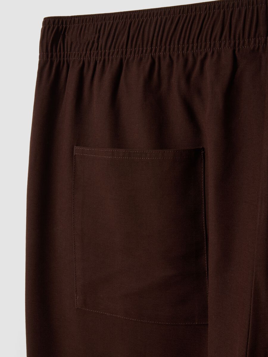 Brown wide-leg trousers in a viscose blend_6