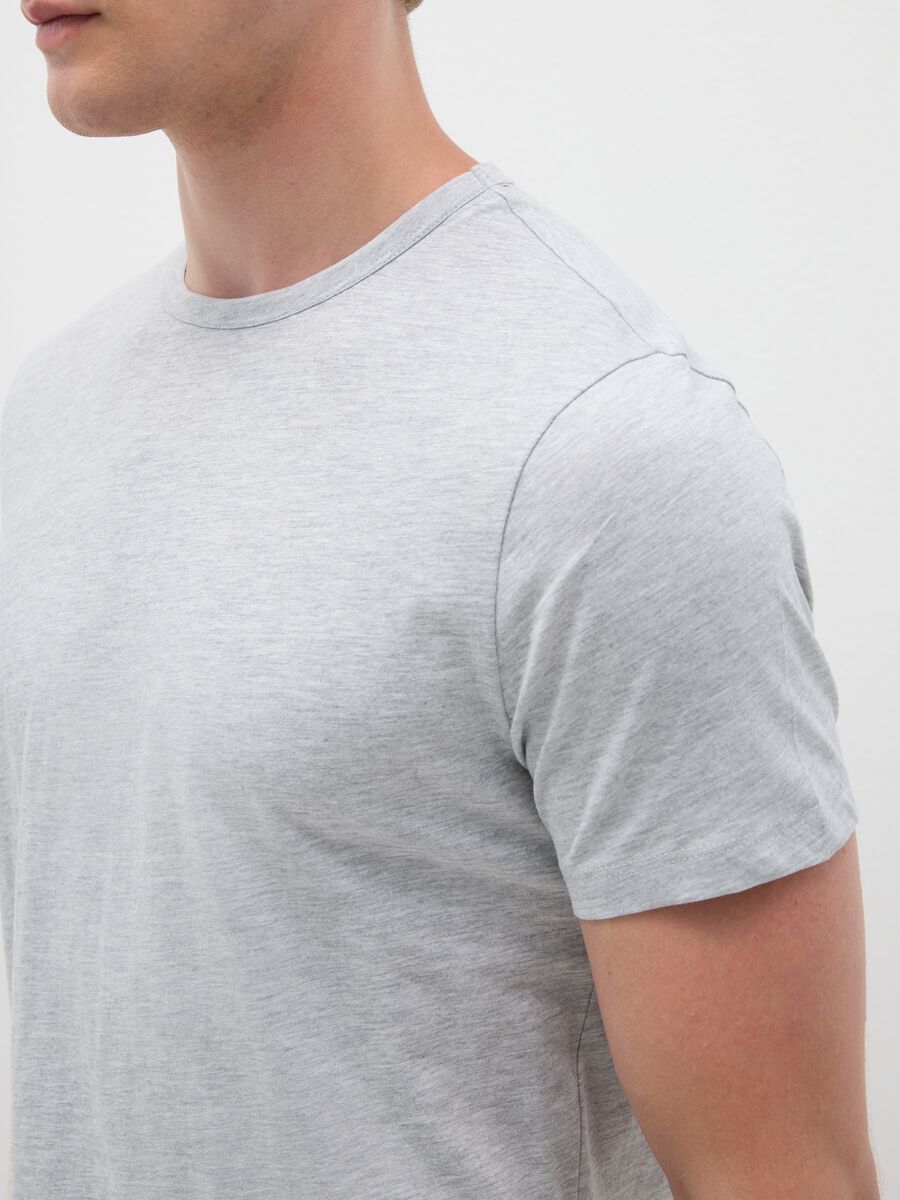 Men's grey pure cotton regular fit t-shirt_2
