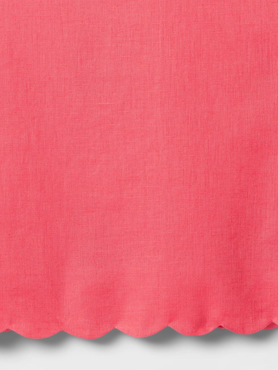 Top con bordo smerlato in misto lino_4