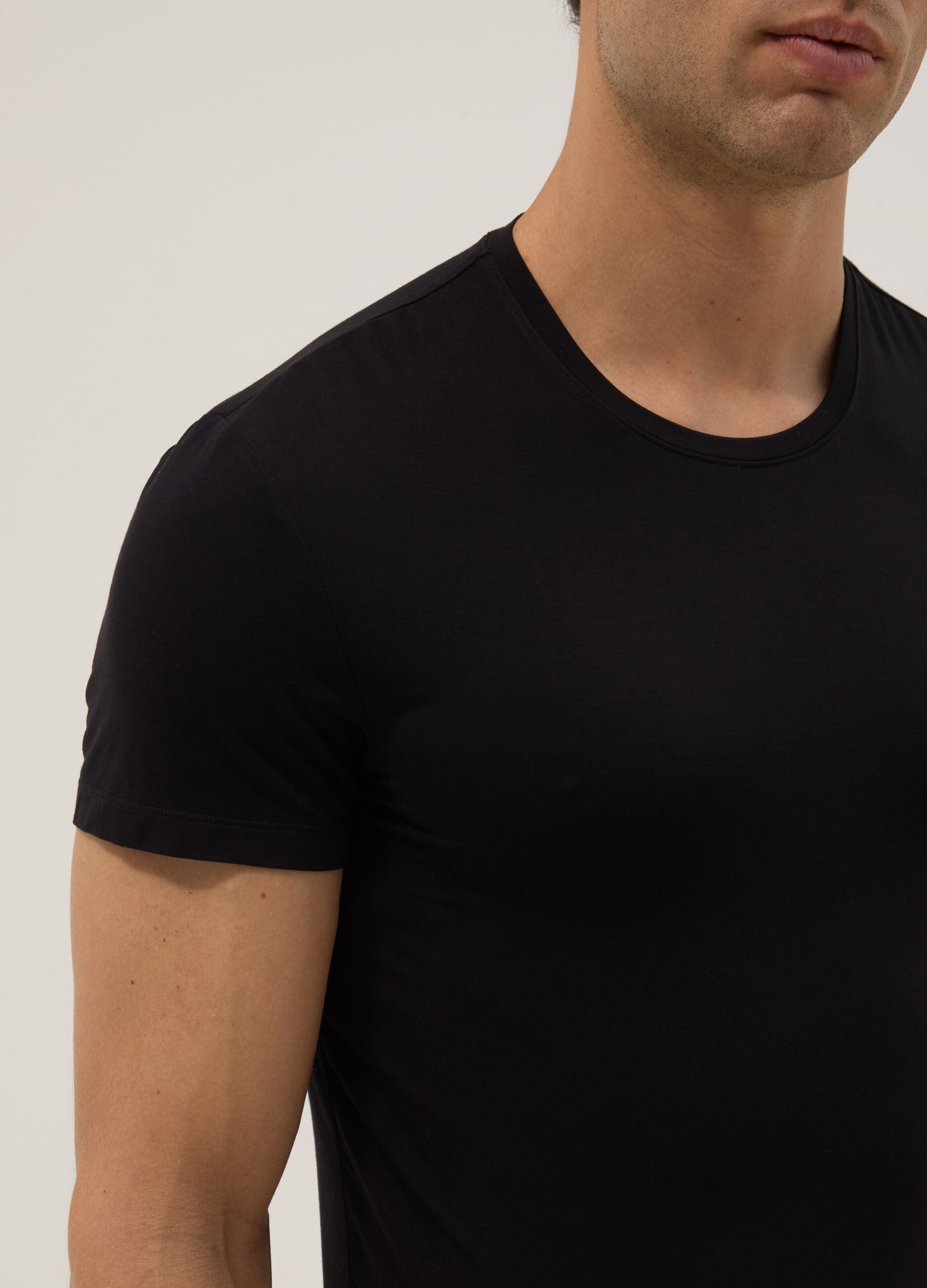 Black stretch modal T-shirt, regular fit