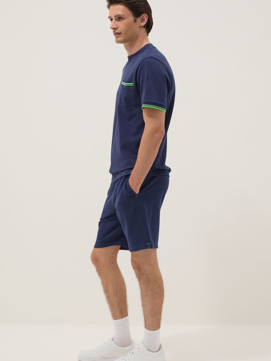Blue stretch cotton T-shirt with chest pocket_3