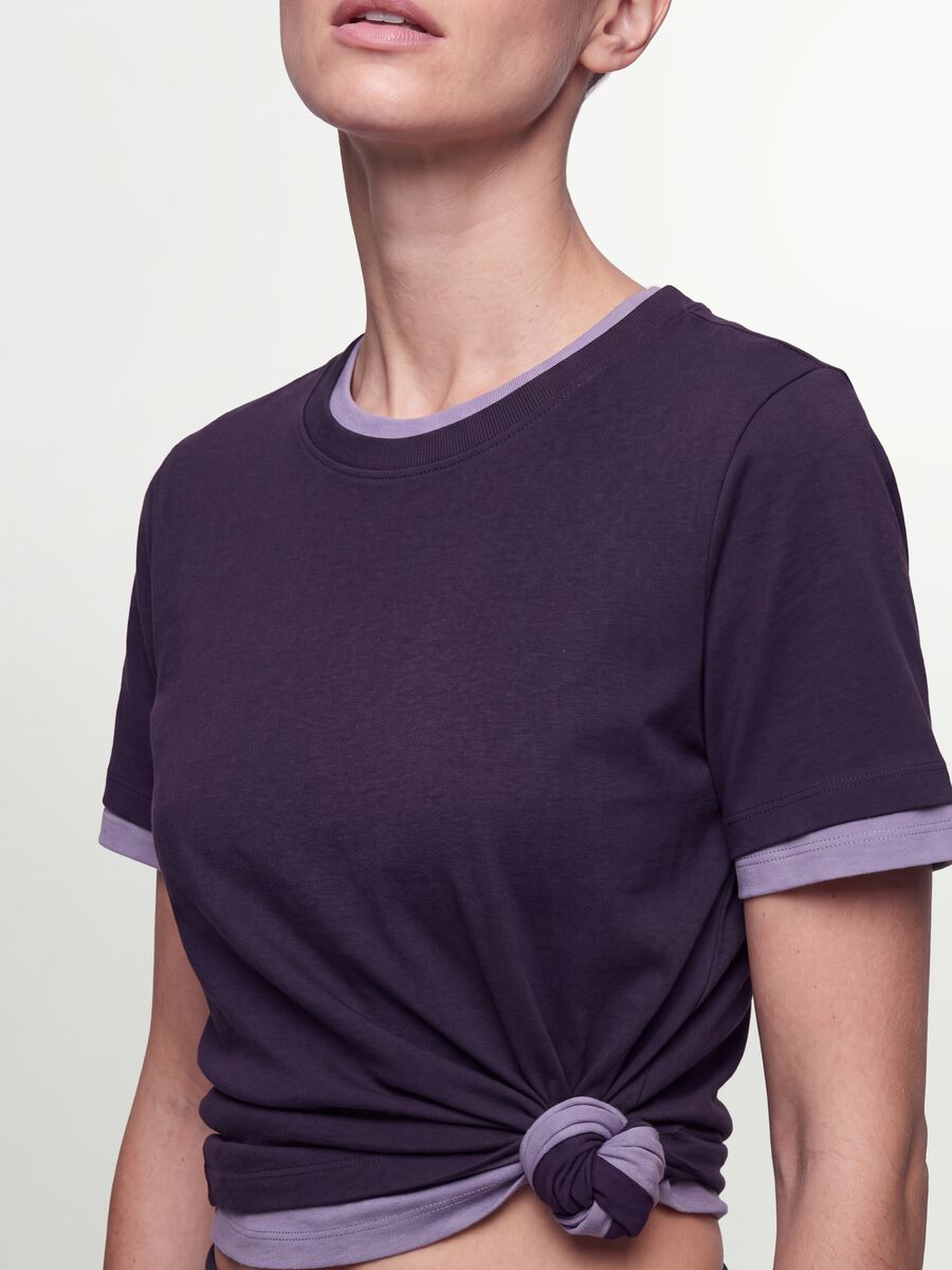 T-shirt viola in puro cotone organico a girocollo regular fit_3