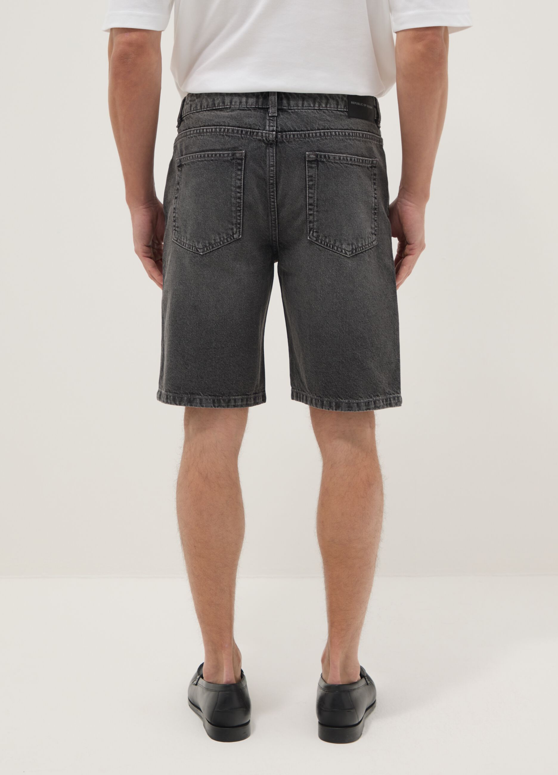 Grey denim Bermuda shorts in pure cotton, regular fit