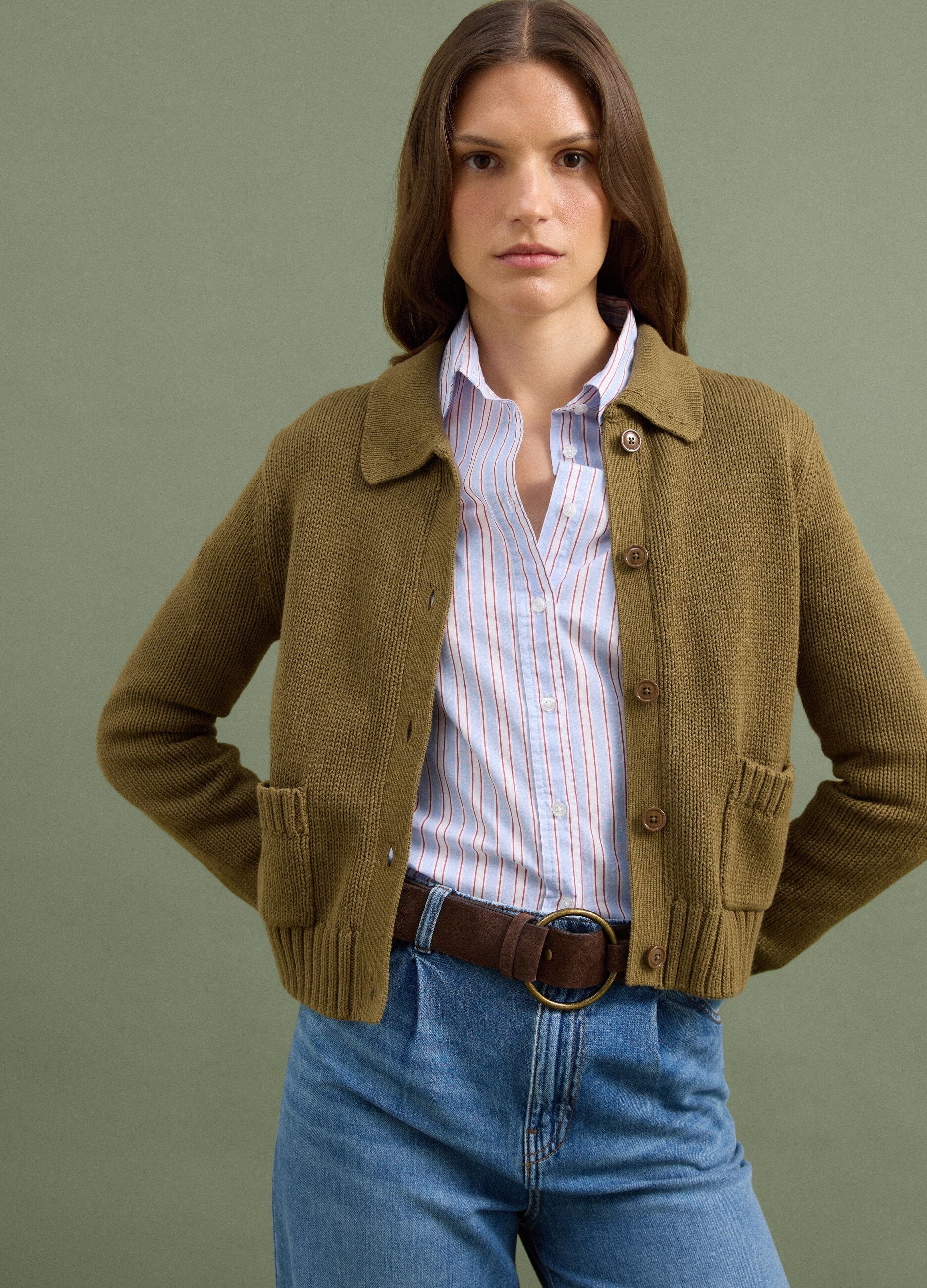Green pure cotton cardigan with buttons, regular fit
