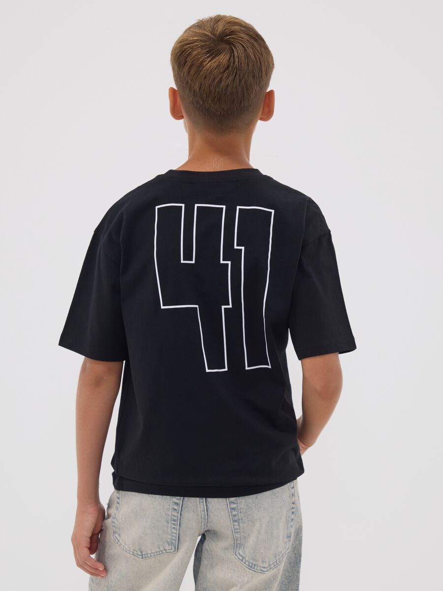 T-shirt nera in puro cotone a maniche corte con scritta Jeep_1