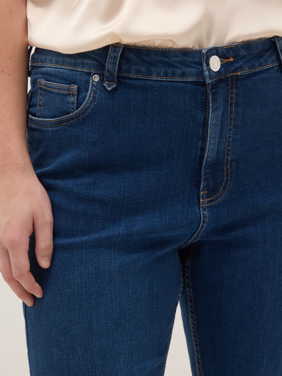 Jeans flare in cotone elasticizzato blu_3