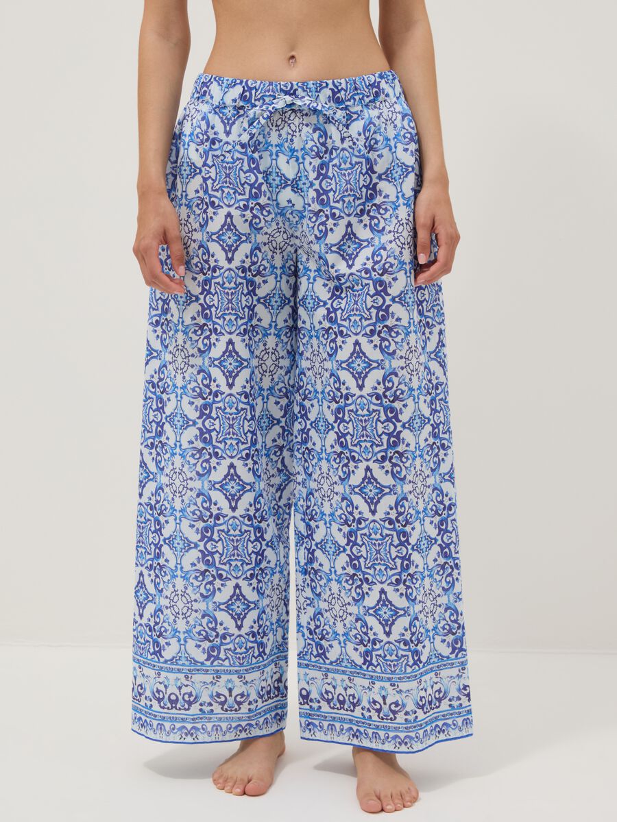 Blue pure cotton trousers with all-over print_1
