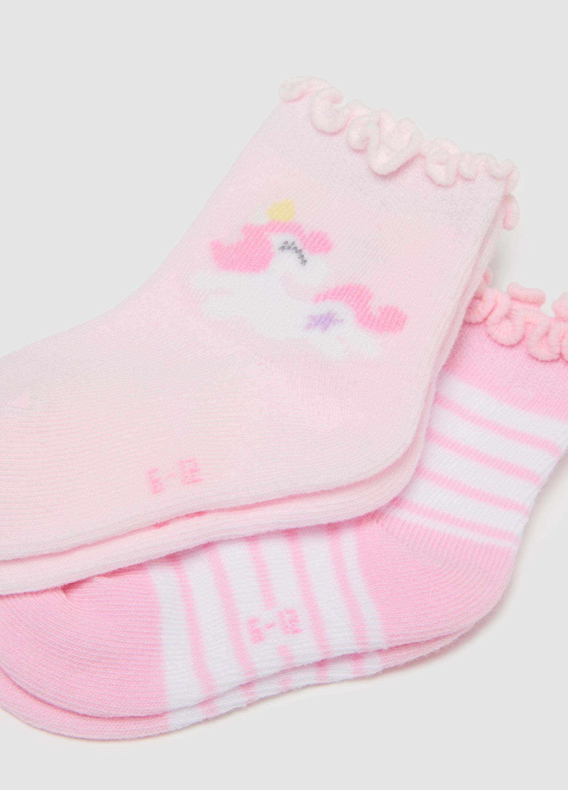 Three-pack of short elasticated cotton socks in multicolour for babies