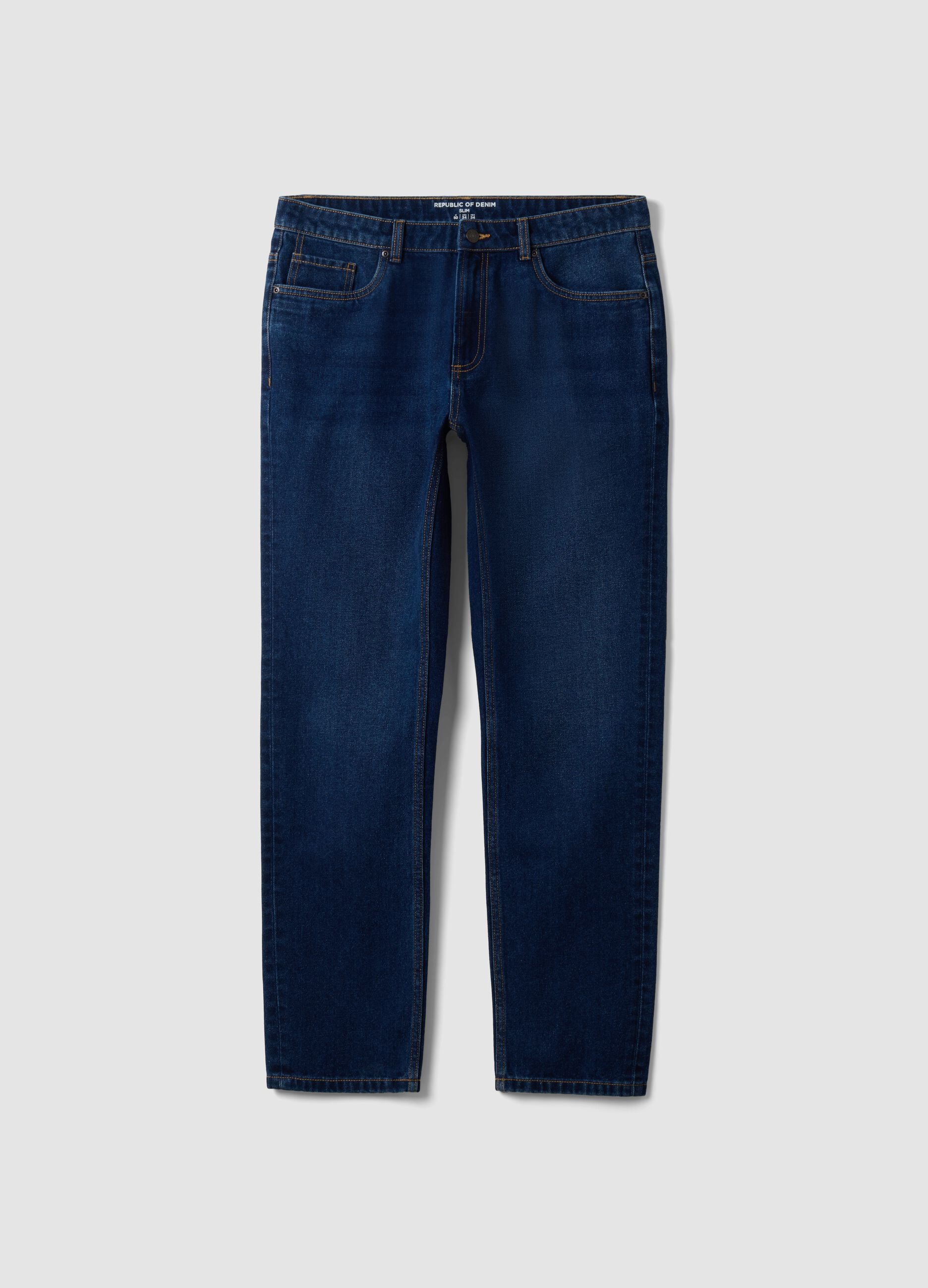 Dark blue slim-fit jeans in a cotton-viscose blend