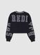 Sweatshirt with heart and "Live the campus party" lettering_4