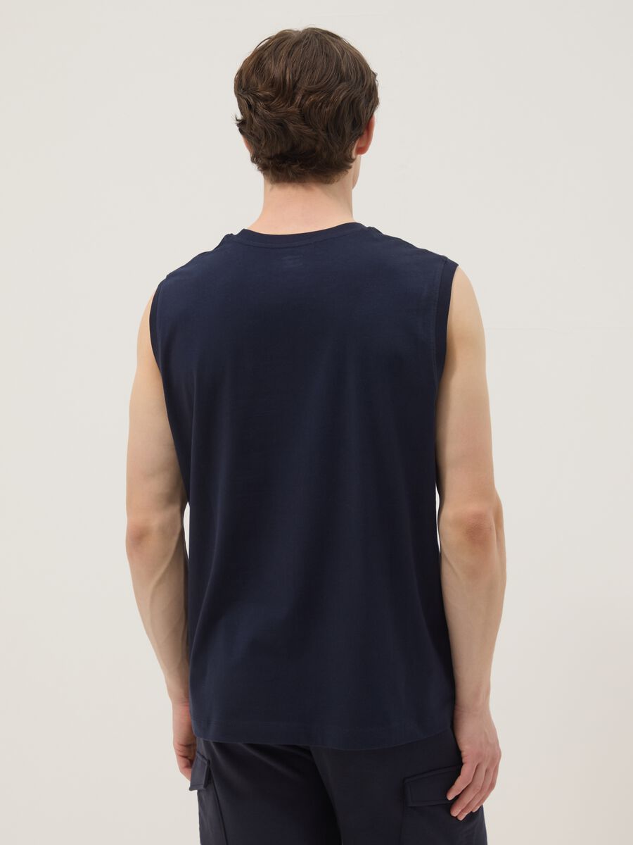 Blue crew-neck cotton vest in relaxed fit_4