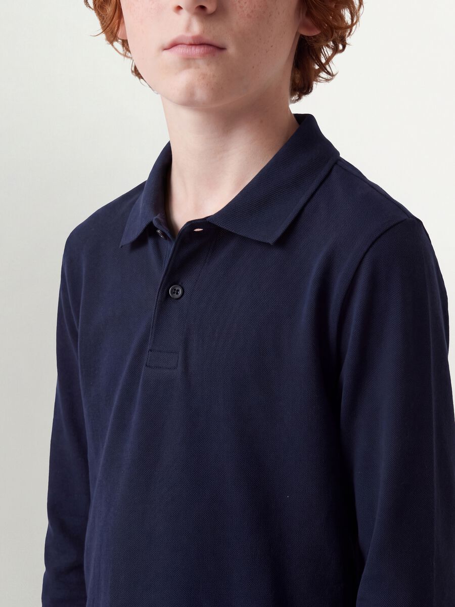 Polo blu in piquet di puro cotone organico regular fit per ragazzo_2