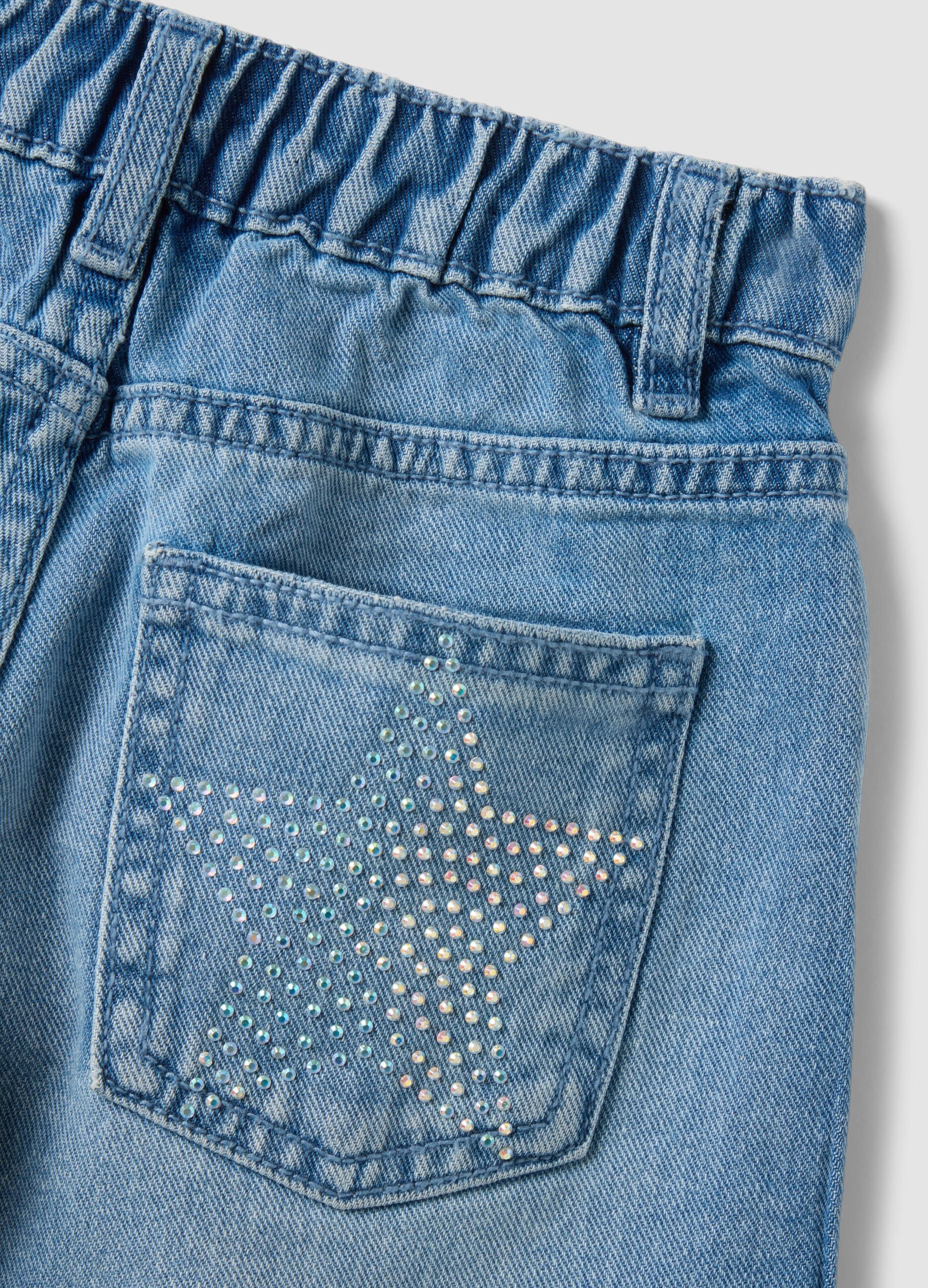 Girls&rsquo; blue denim shorts in 100% cotton, regular fit, with star detail