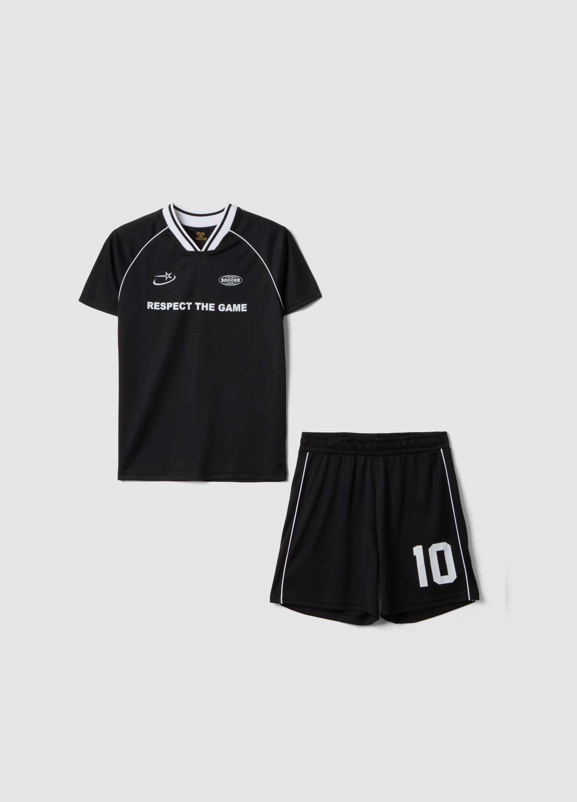 Black sporty T-shirt and shorts set for boys, regular fit