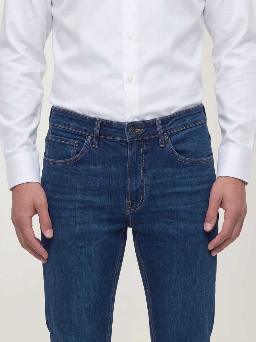 Slim fit dark-wash stretch cotton jeans_4