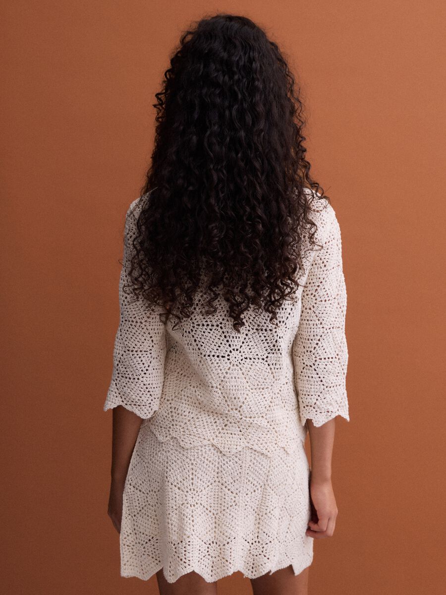 T-shirt beige in crochet di puro cotone regular fit_3