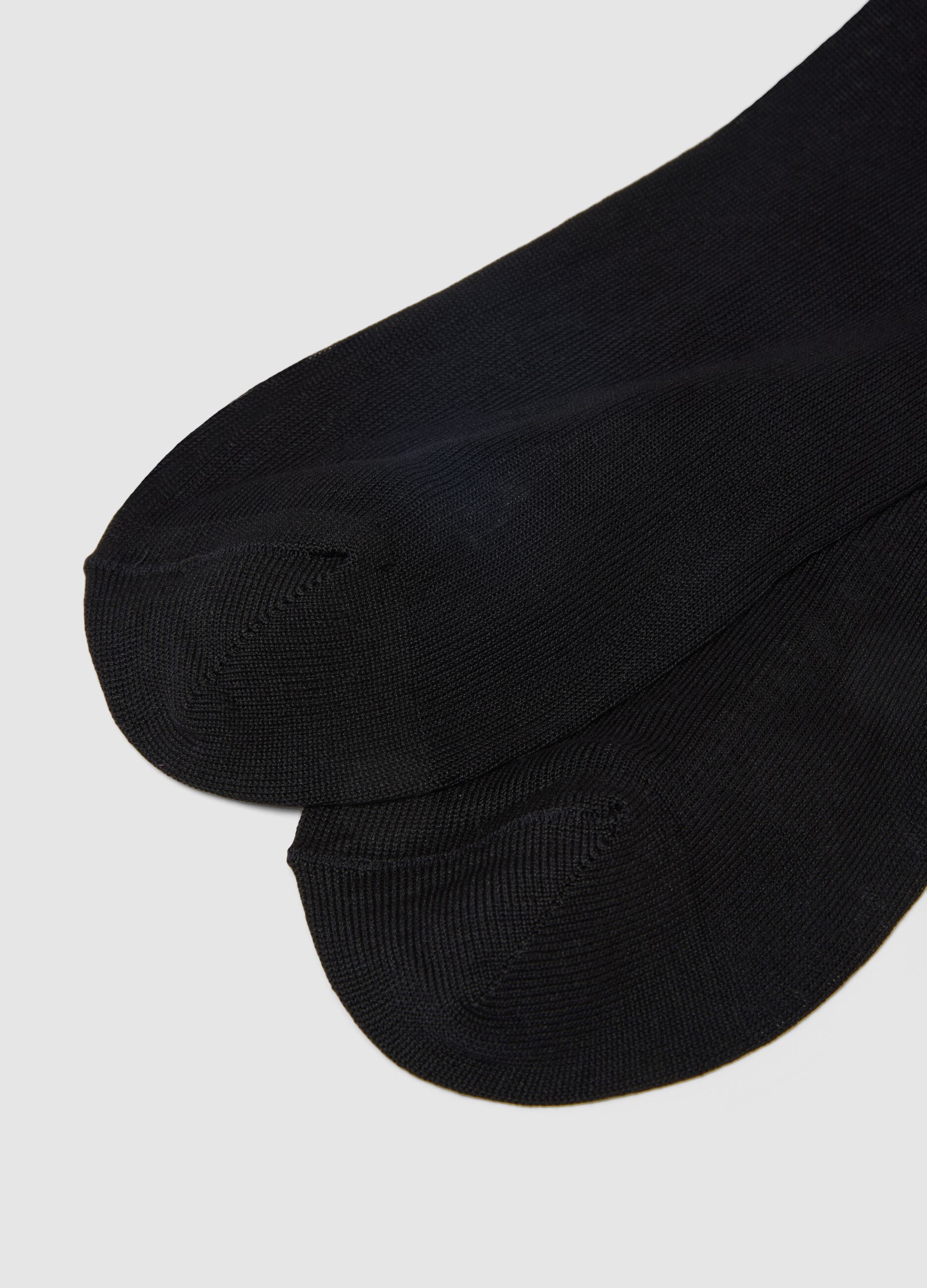 Three-pack long socks in pure black cotton regular fit