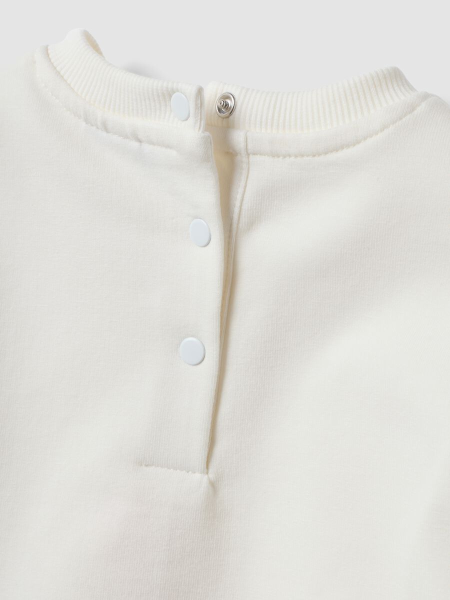 Felpa bianca in cotone elasticizzato con ricami per bimba regular fit_3