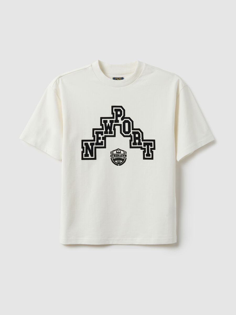 T-shirt in puro cotone bianco da ragazzo relaxed fit con stampa_3