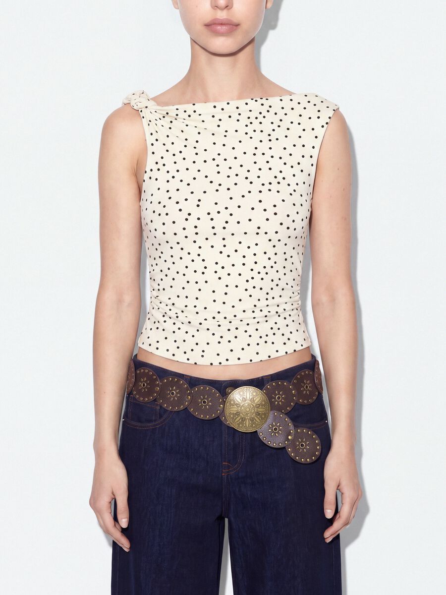 Top bianco asimmetrico monospalla in viscosa elasticizzata a pois slim fit_3
