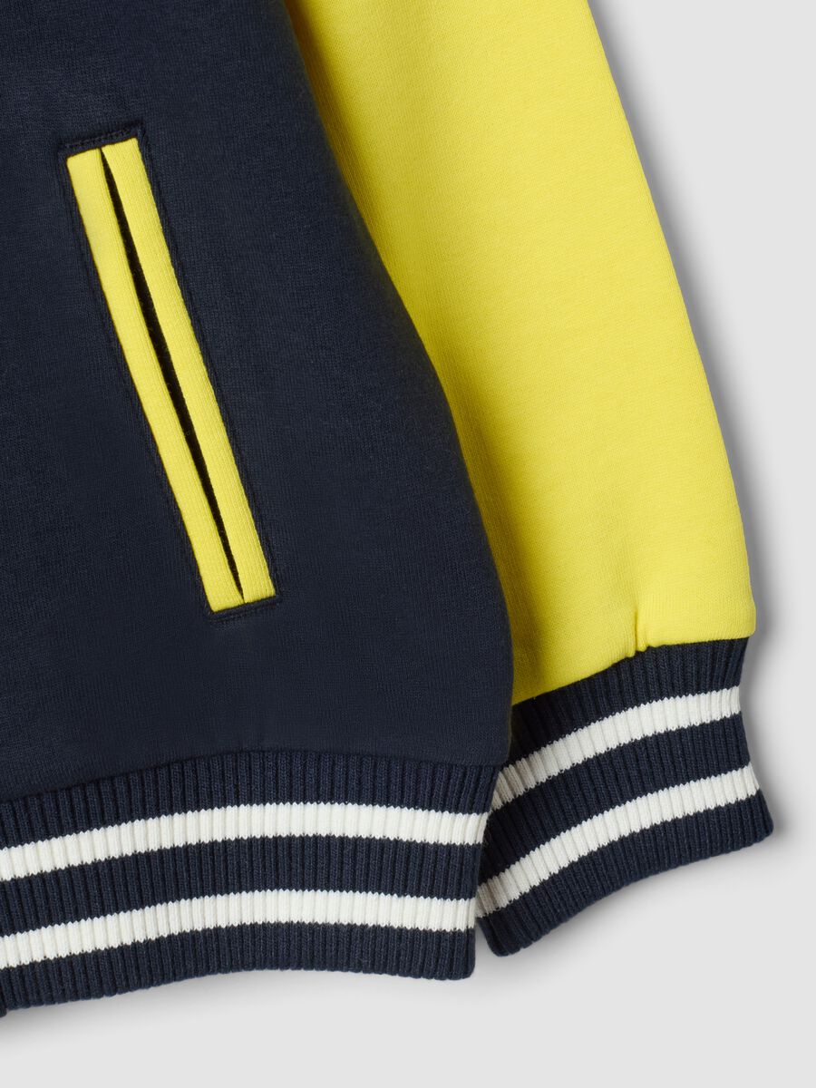 Blue college-style crewneck sweatshirt in cotton blend with Minions print for boys_2