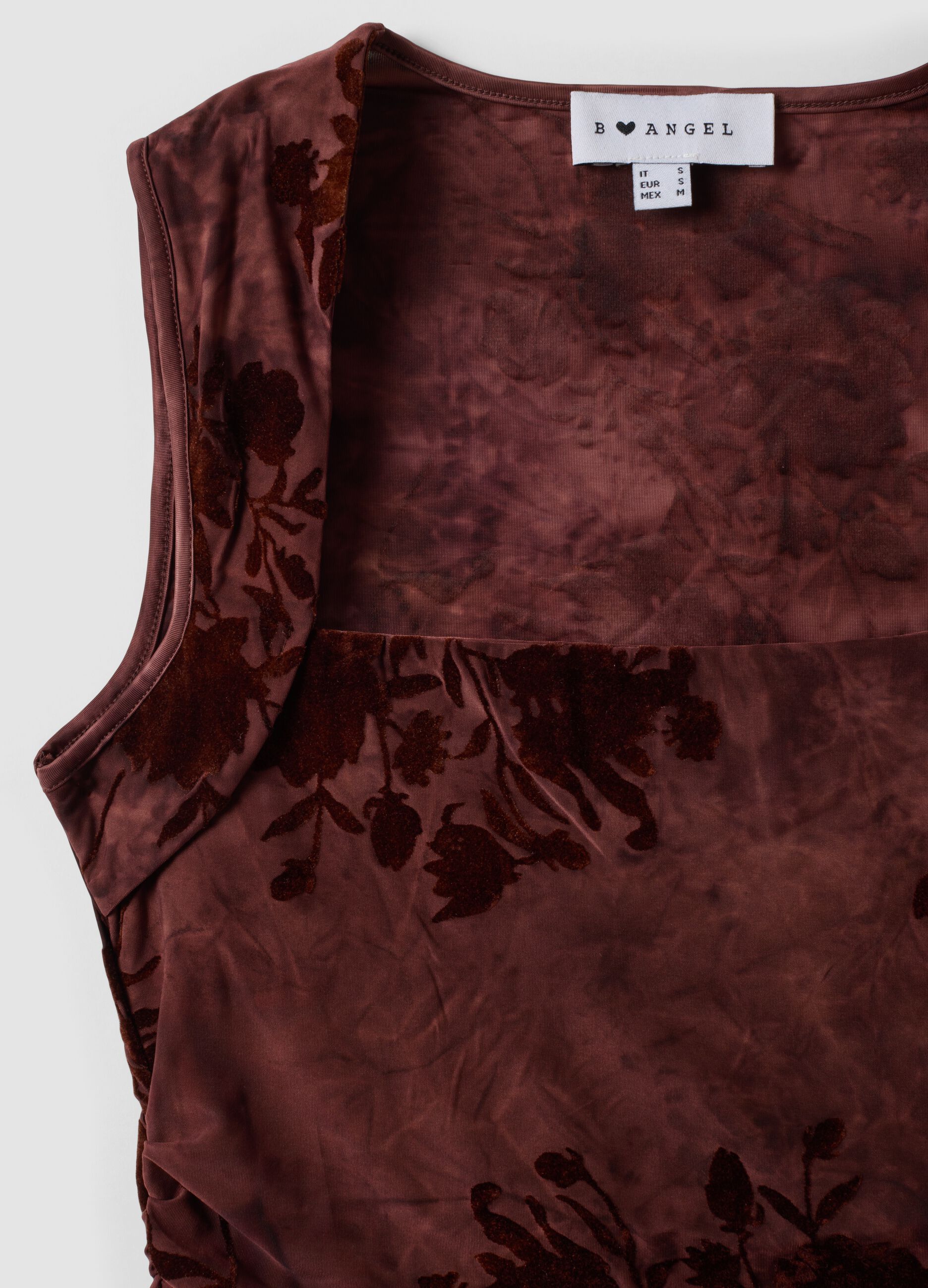 Red fitted stretch top with floral print