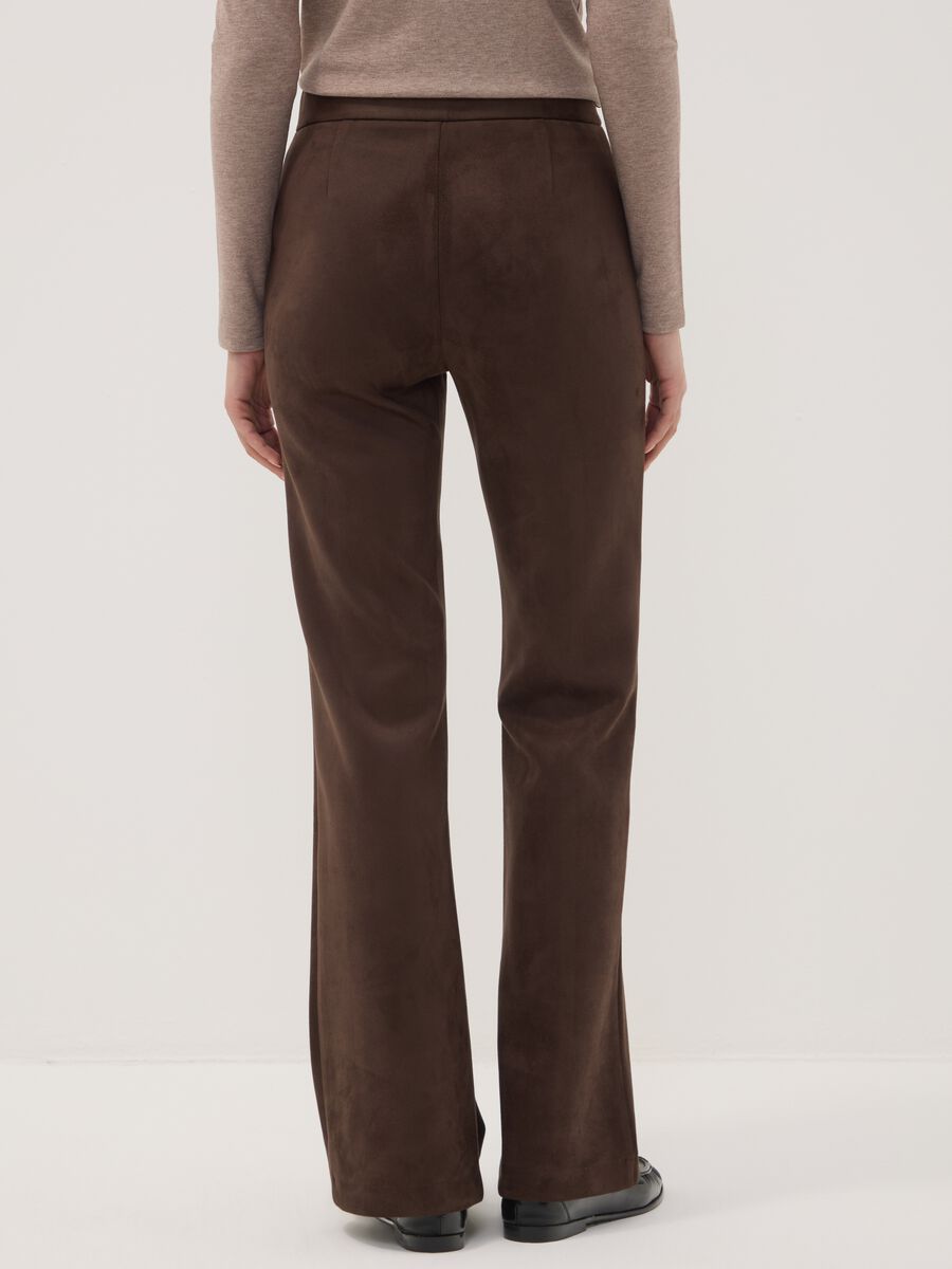 Brown flared trousers in stretch fabric_3