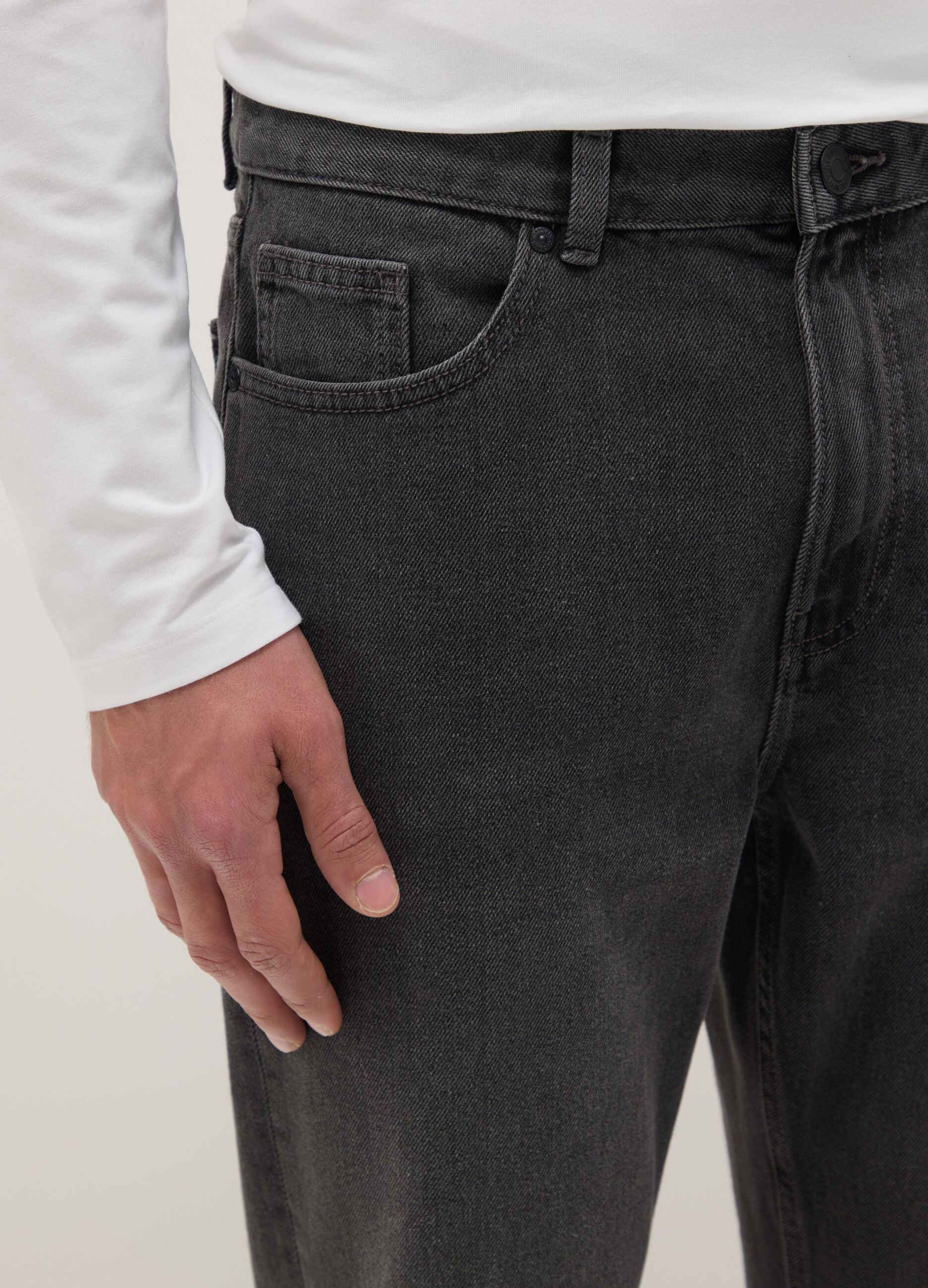 Black Cotton Blend Regular Tapered Jeans