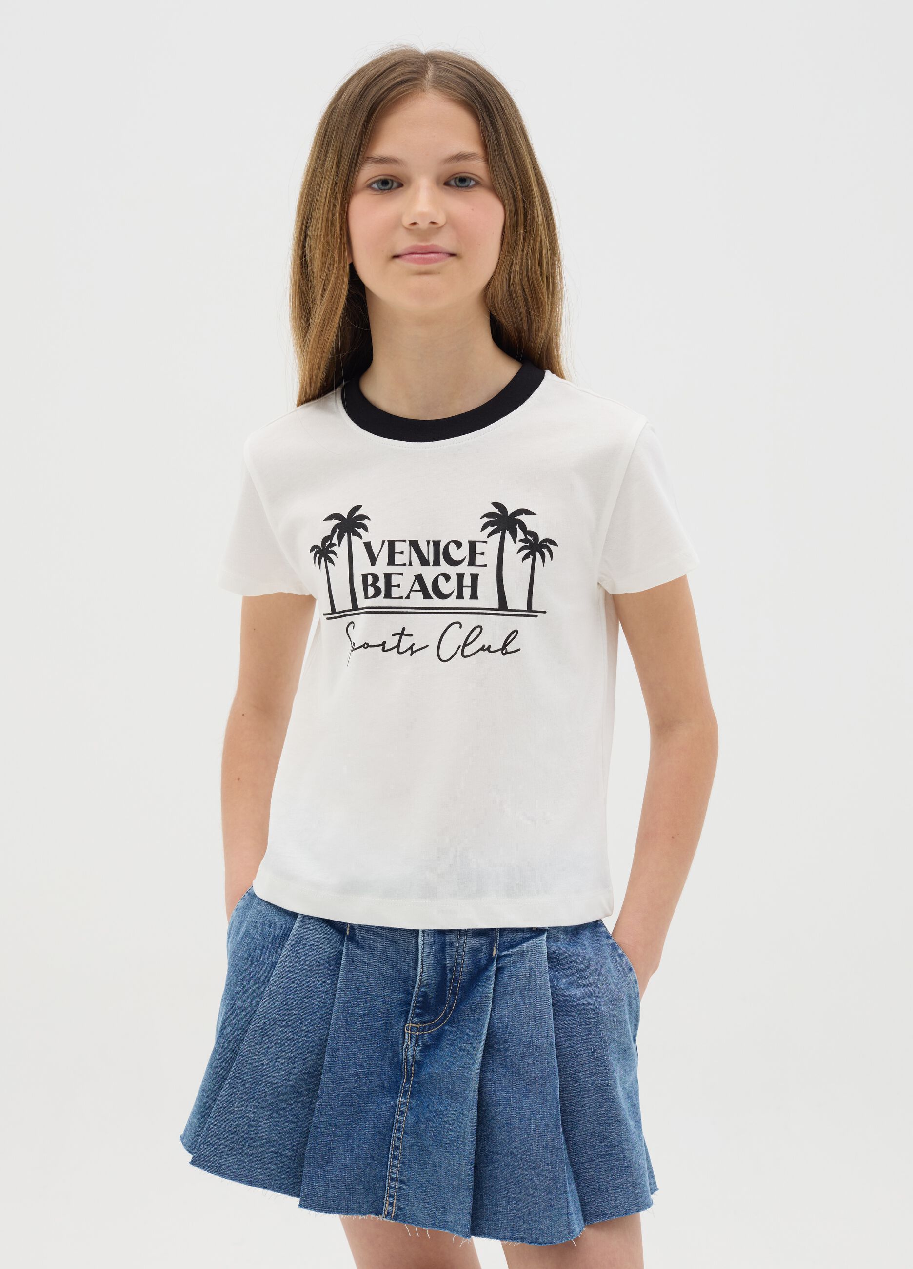 White T-shirt with "Venice Beach print"