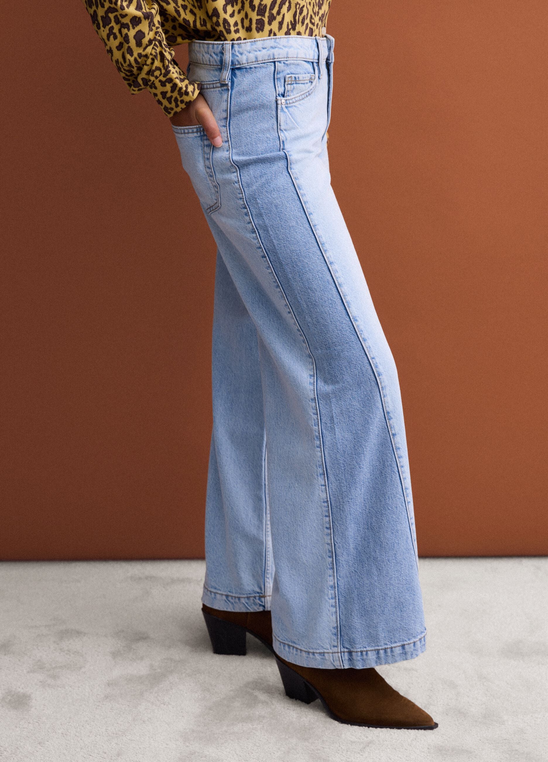 Light blue wide-leg jeans in pure cotton