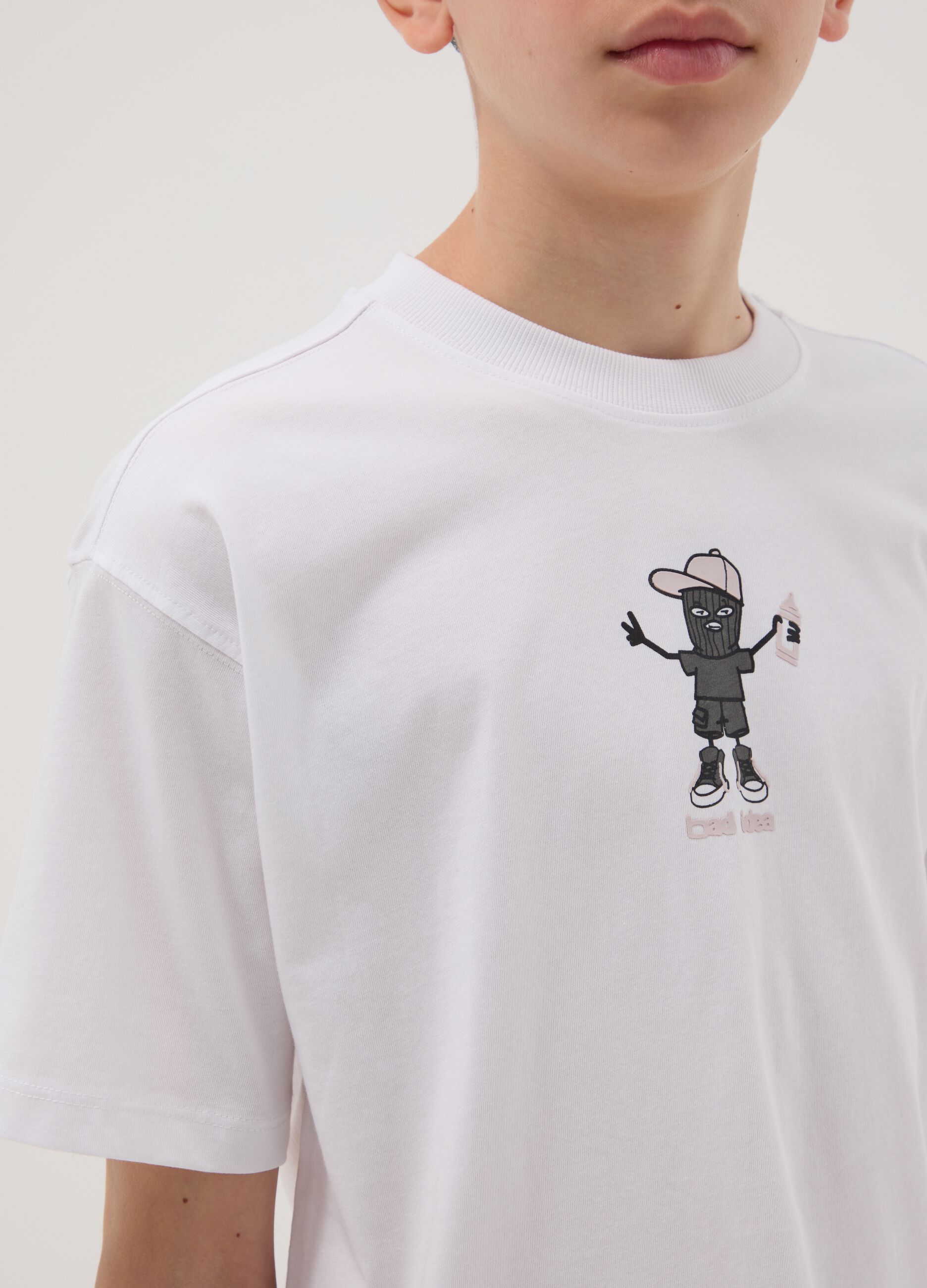 T-shirt in puro cotone bianco da ragazzo oversize fit con stampa