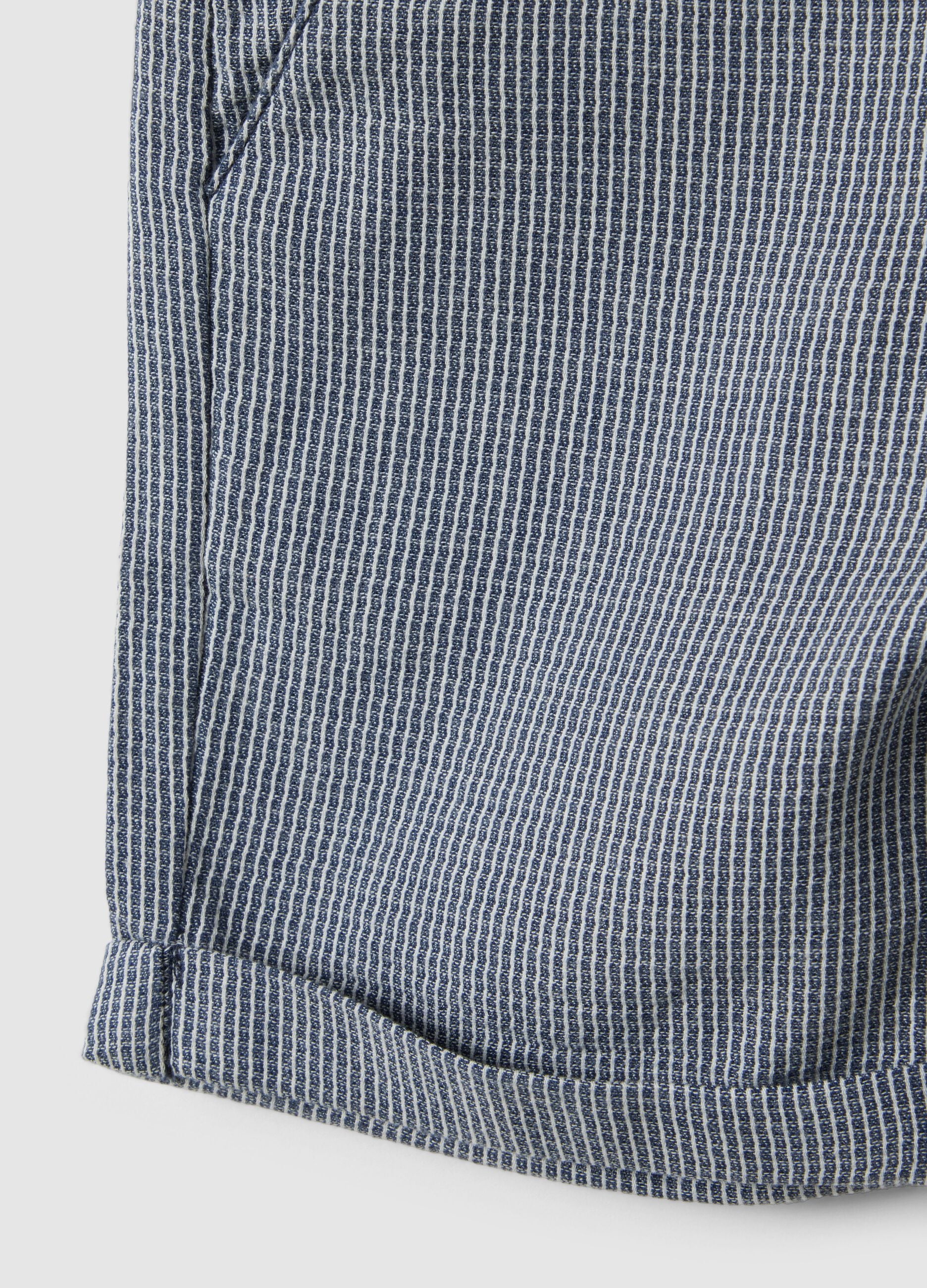 Blue and white checked cotton shorts for toddlers, regular fit